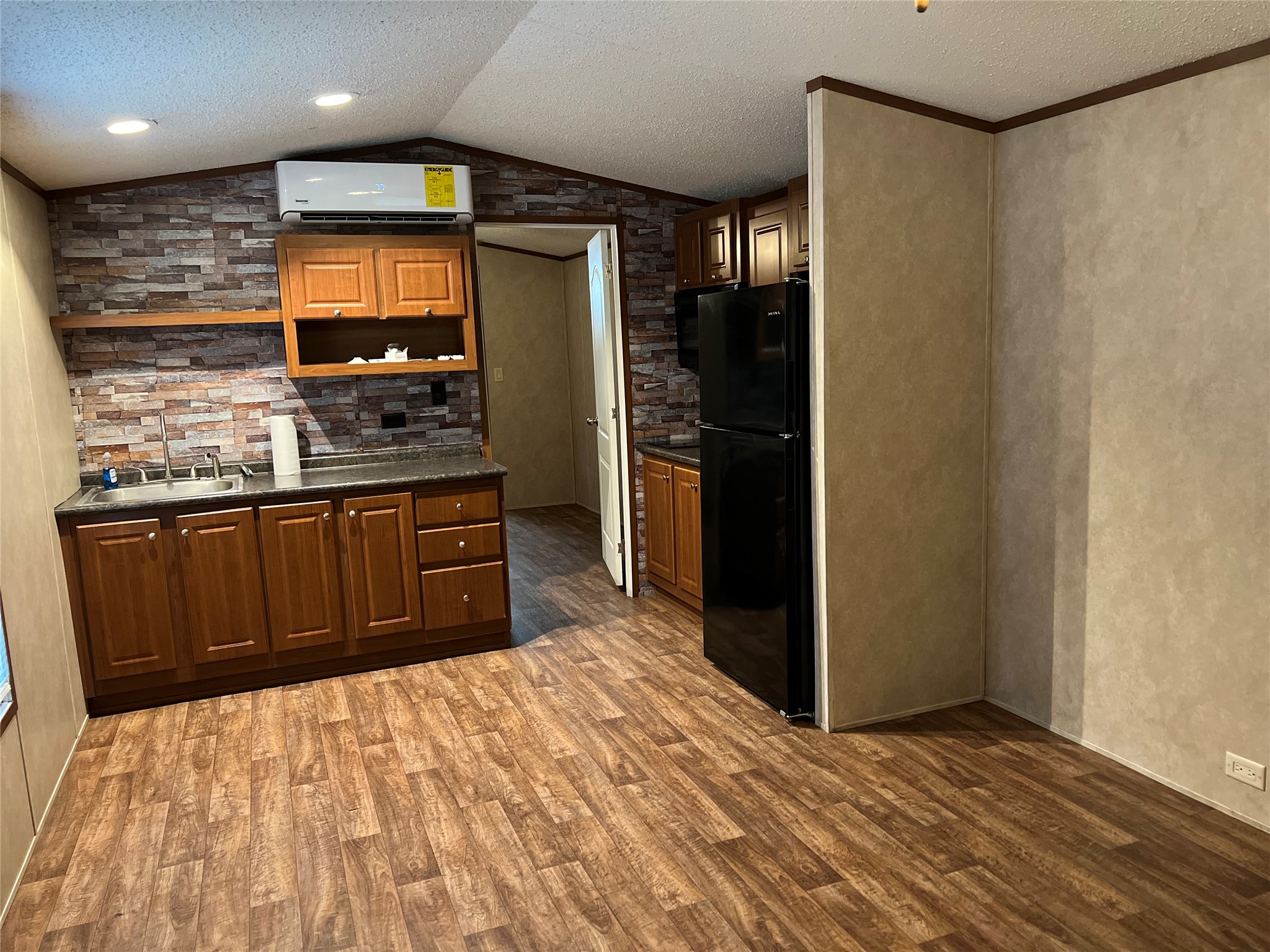 22767 Hudson Property Photo 2
