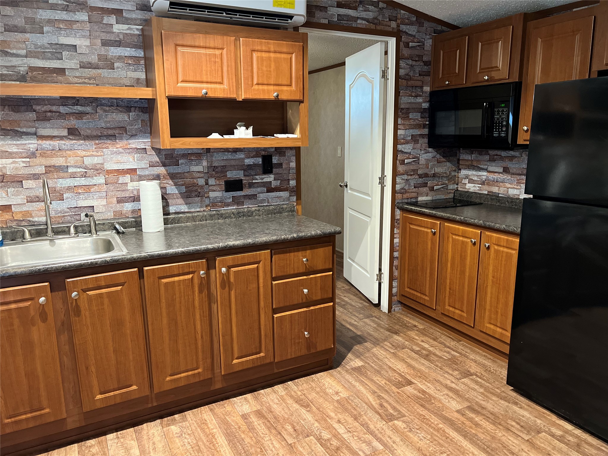 22767 Hudson Property Photo 3