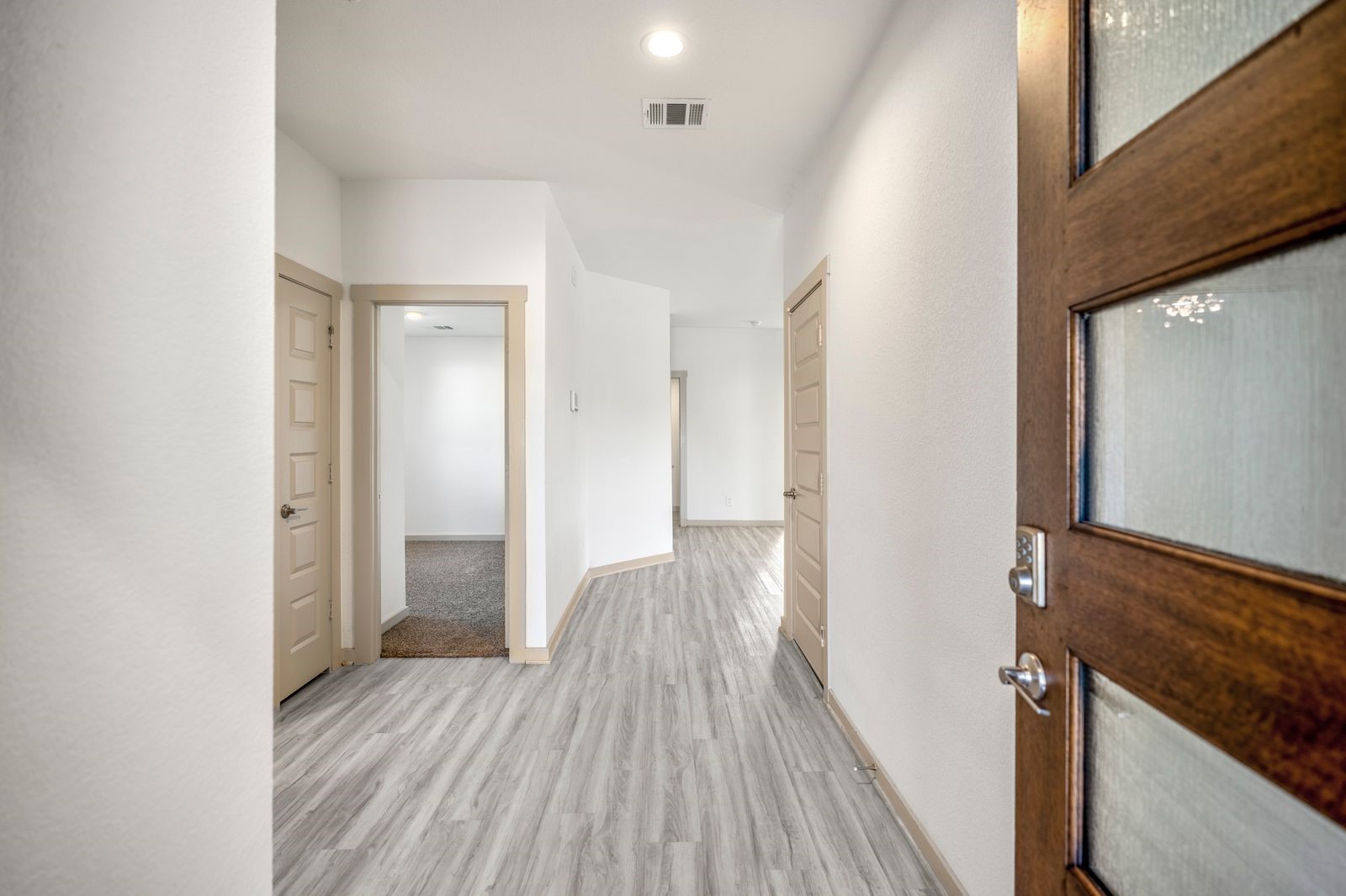 6807 Telford Hollow Trail Property Photo 4