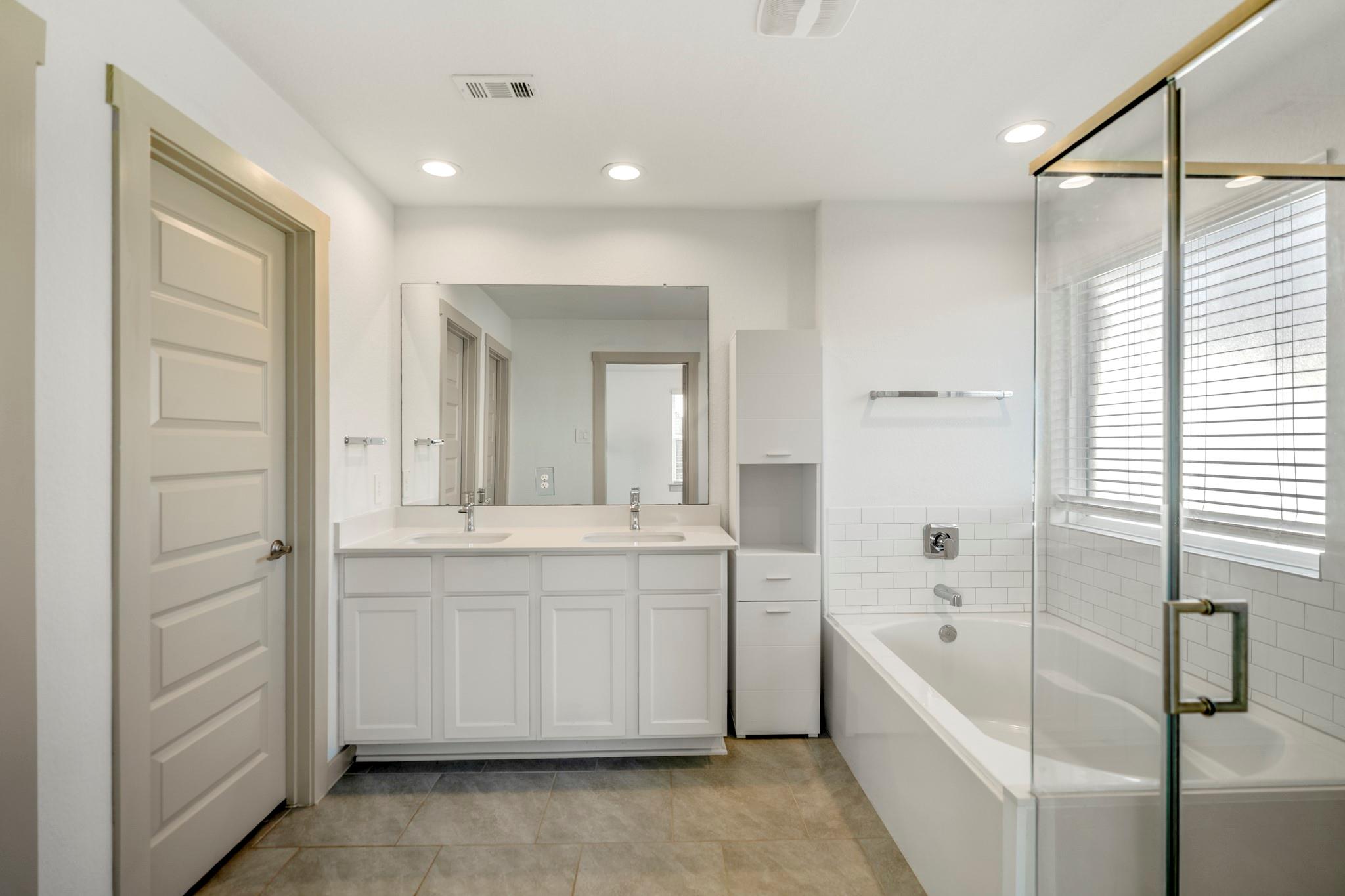6807 Telford Hollow Trail Property Photo 16