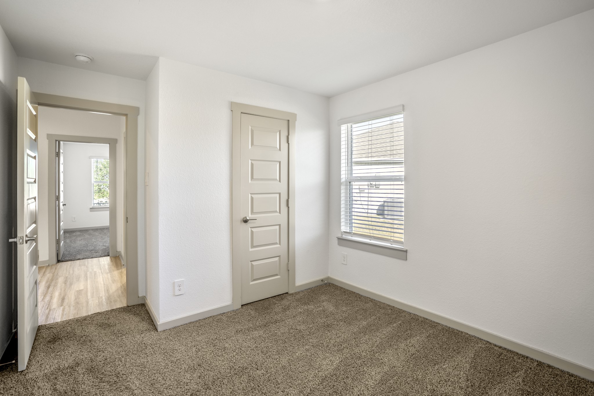 6807 Telford Hollow Trail Property Photo 28