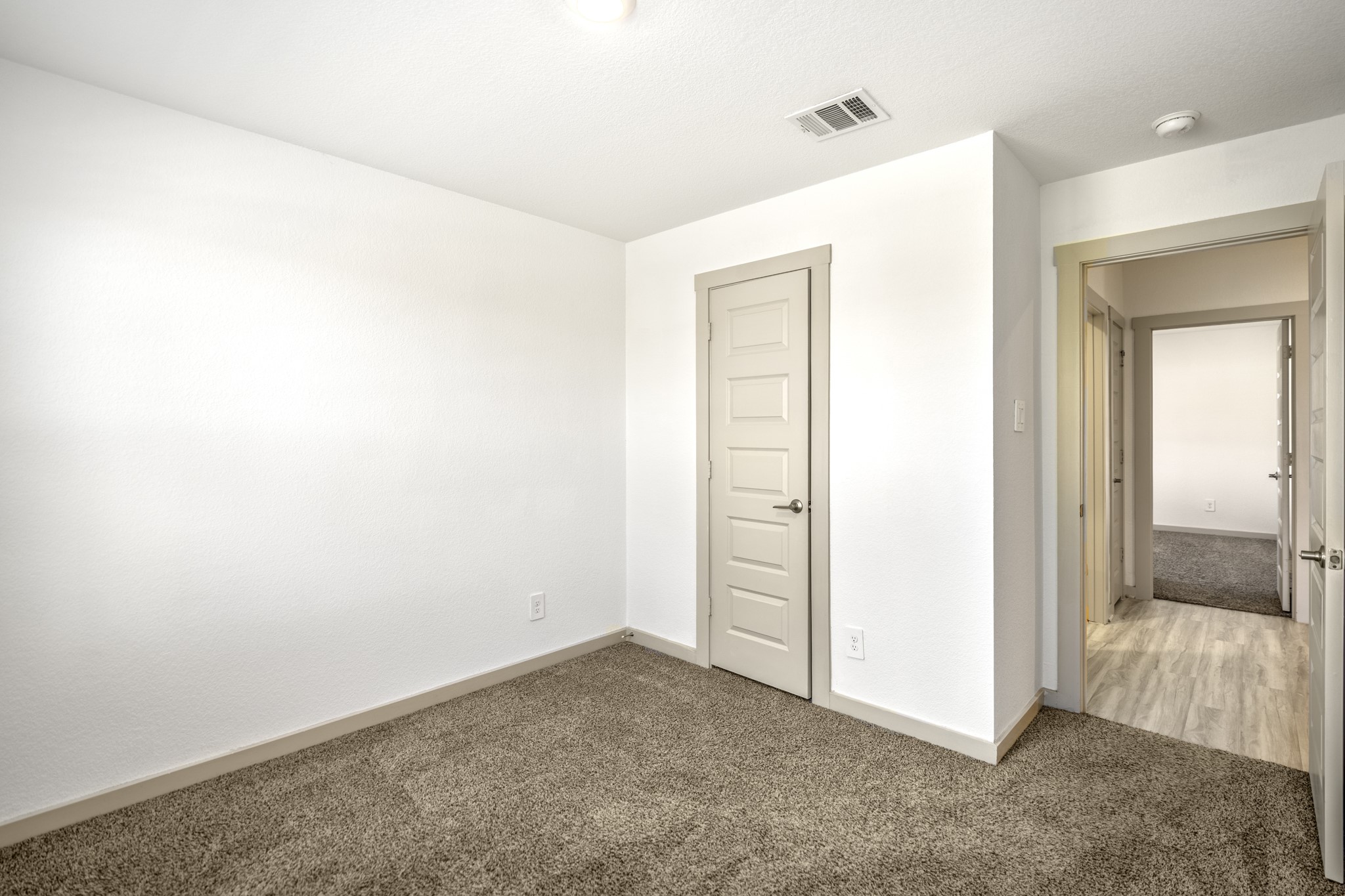 6807 Telford Hollow Trail Property Photo 32