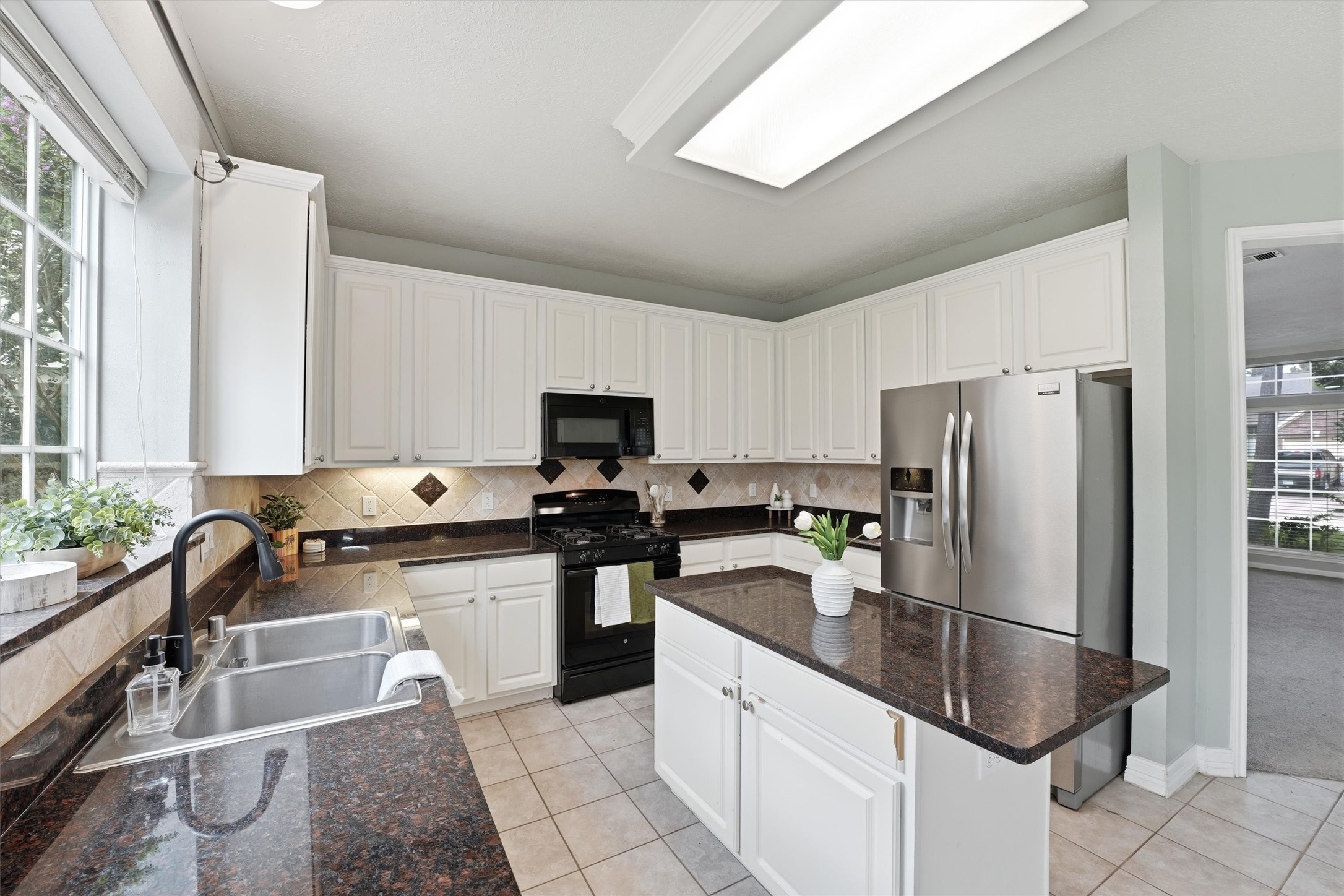2413 Piney Woods Drive Property Photo 10