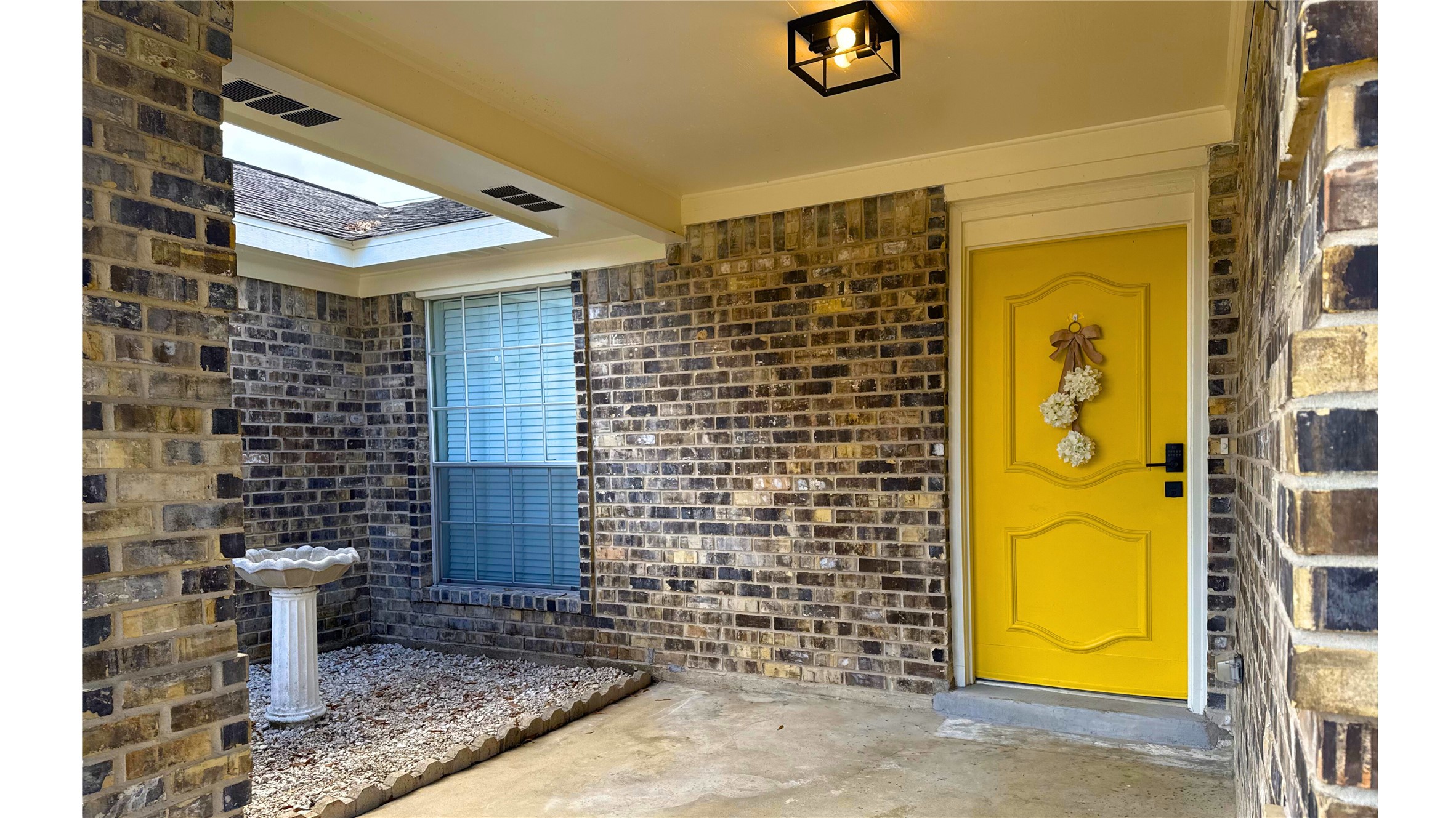 13046 Ferry Hill Lane Property Photo 4