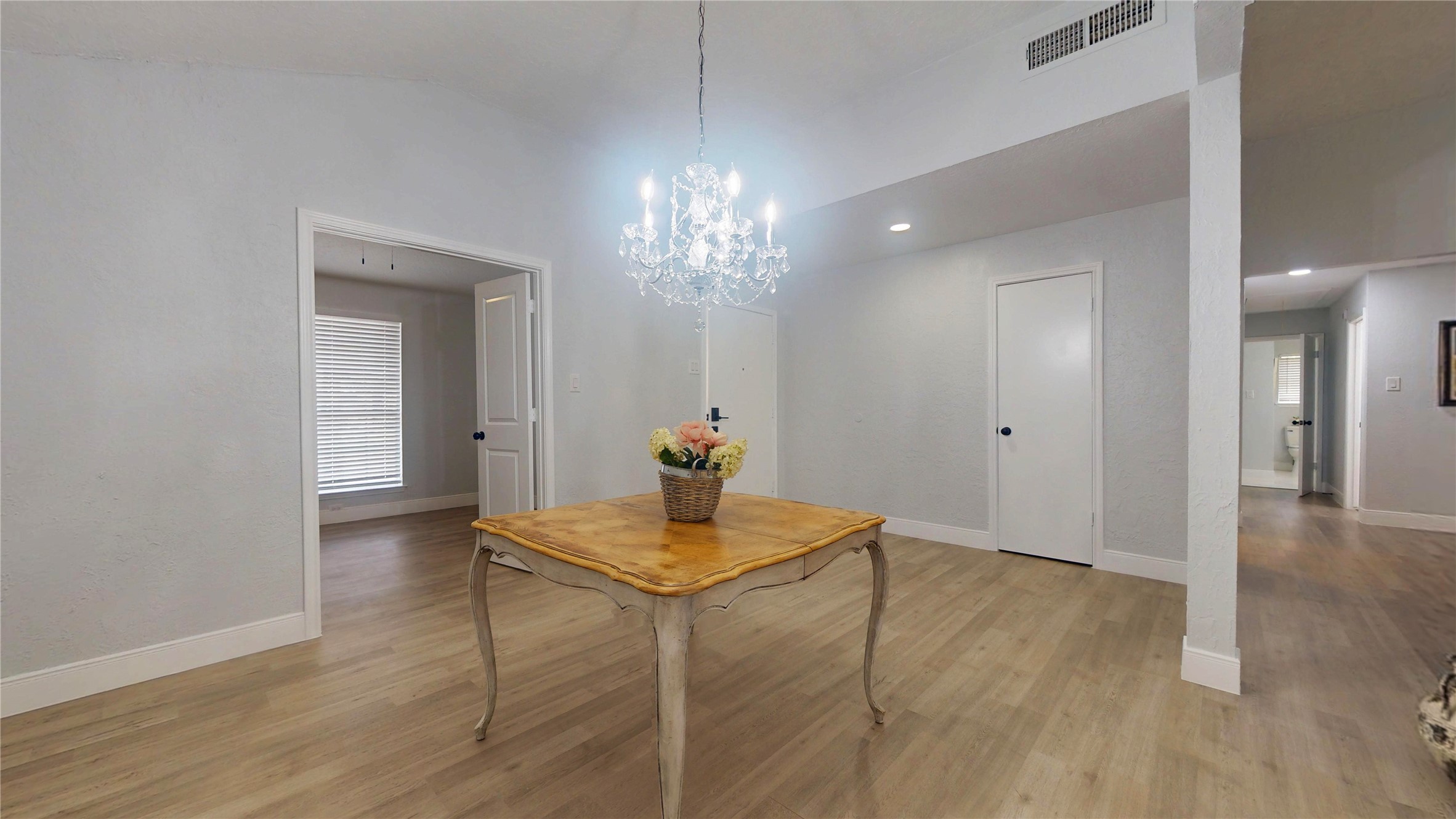 13046 Ferry Hill Lane Property Photo 6