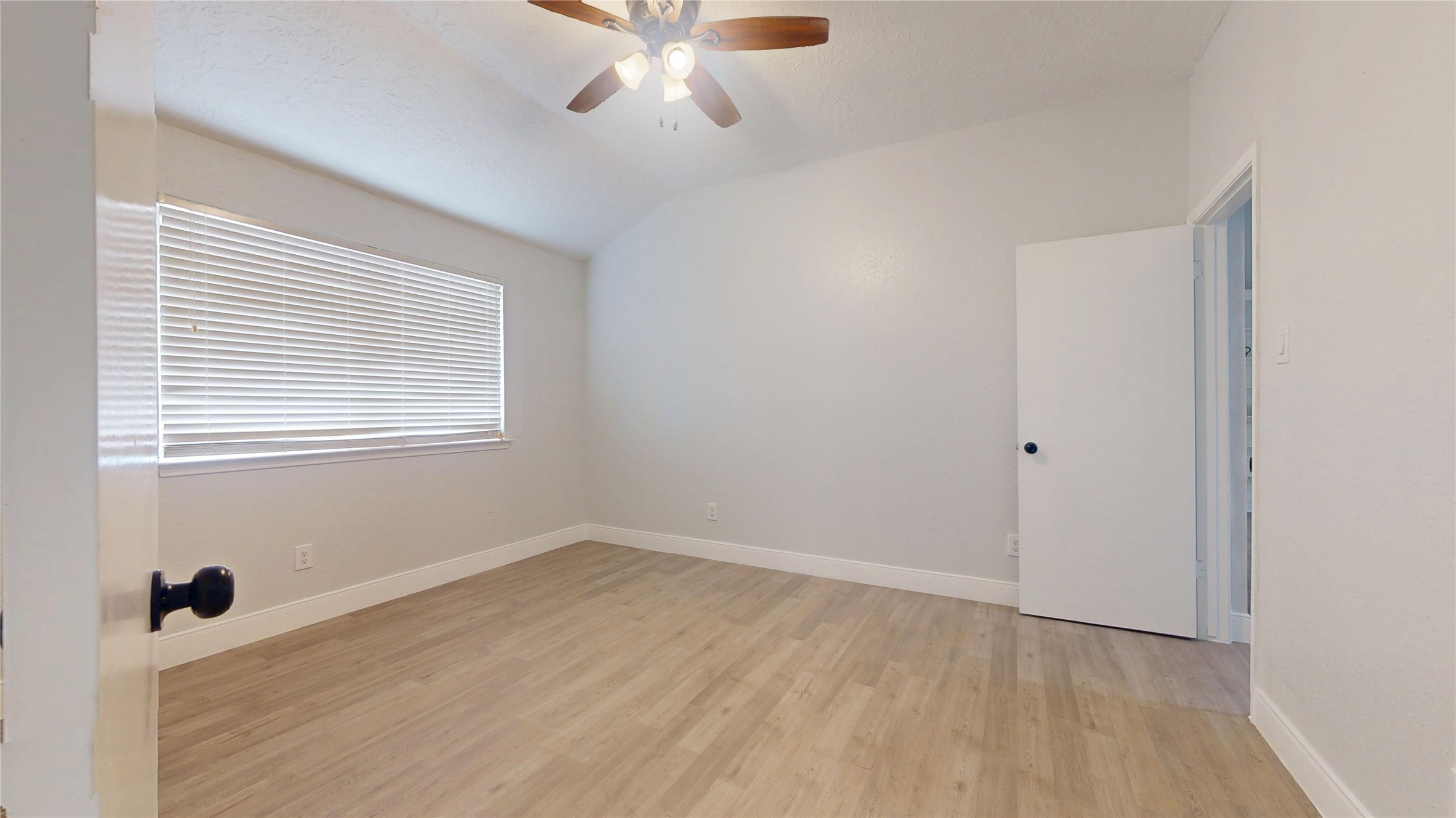 13046 Ferry Hill Lane Property Photo 32