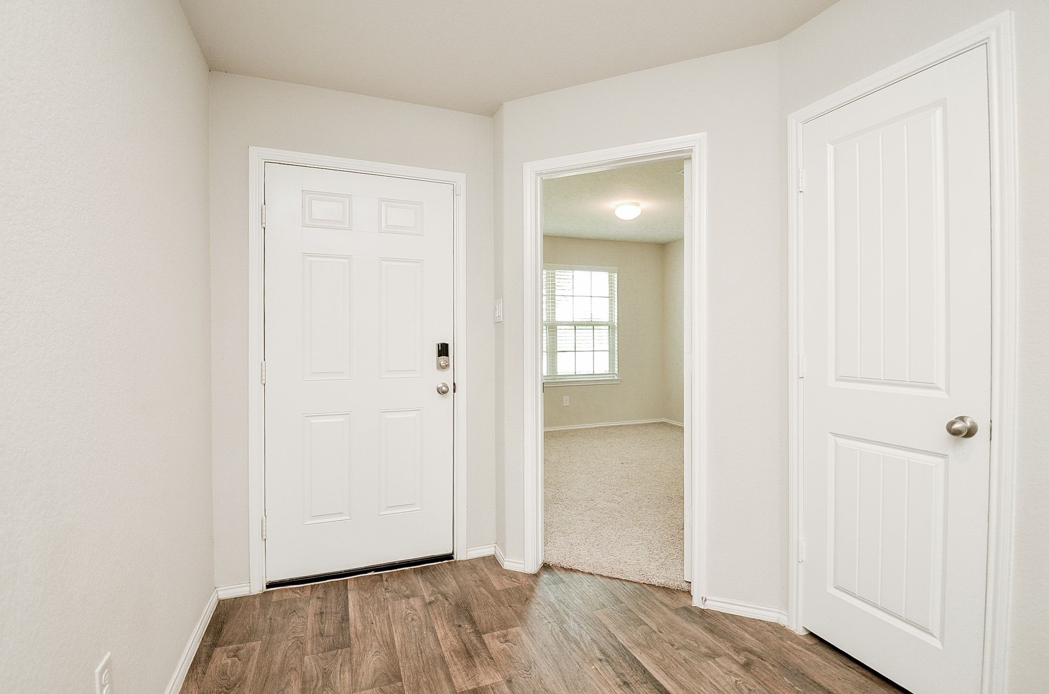 1811 Brady Shores Drive Property Photo 6