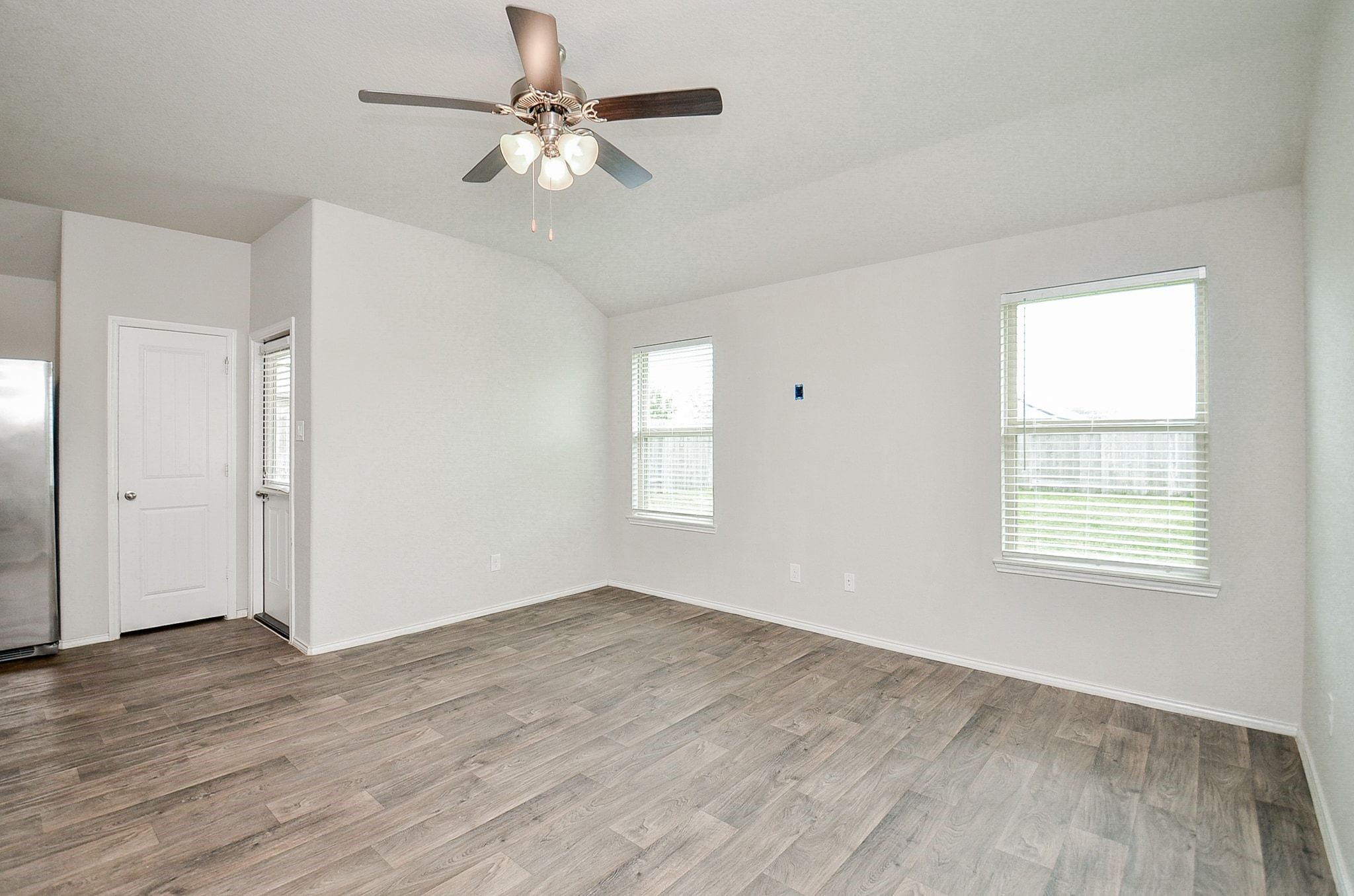 1811 Brady Shores Drive Property Photo 9
