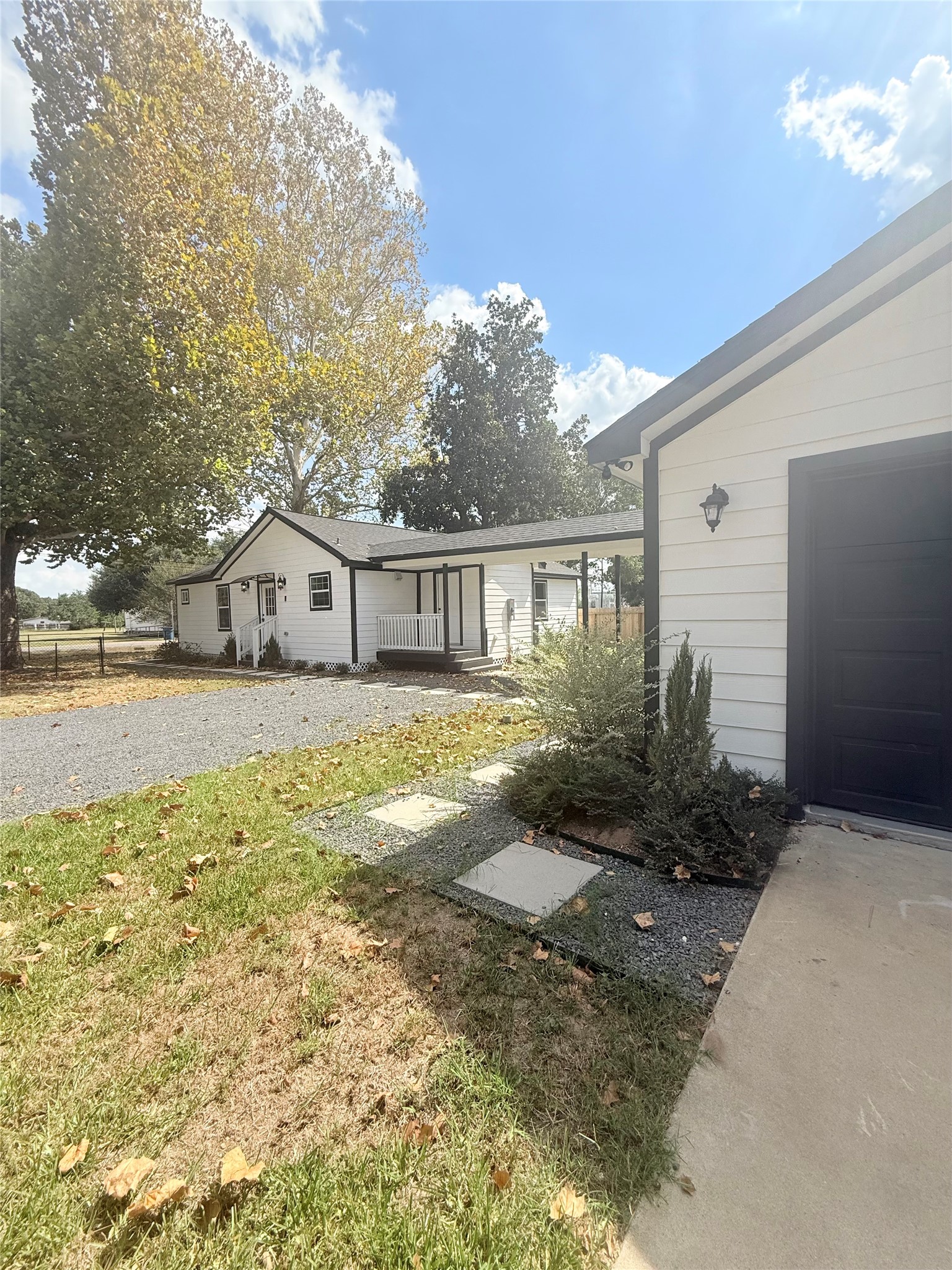 115 Penick Road Property Photo 6
