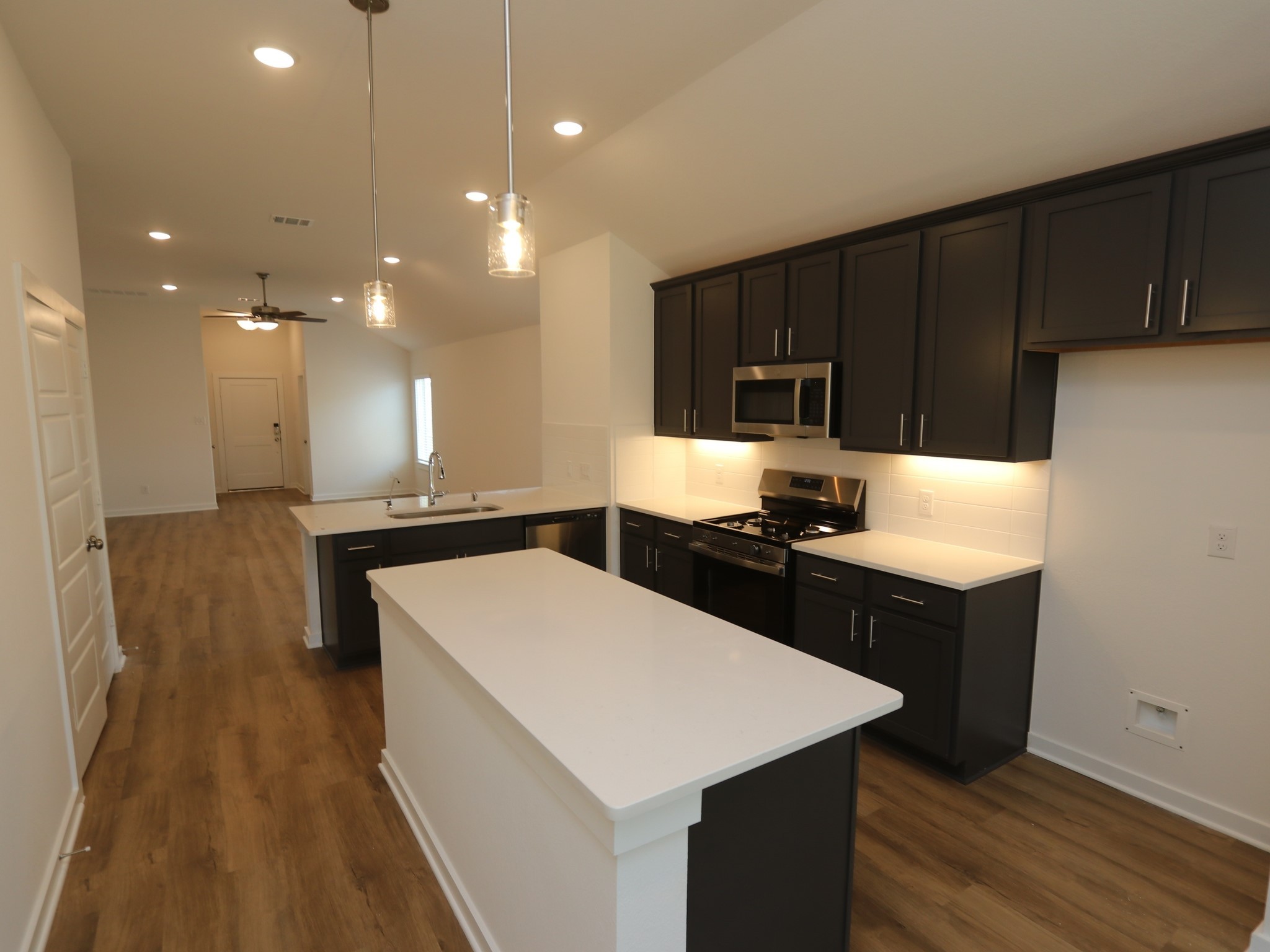 5807 Sunrise Bottom Lane Property Photo 2