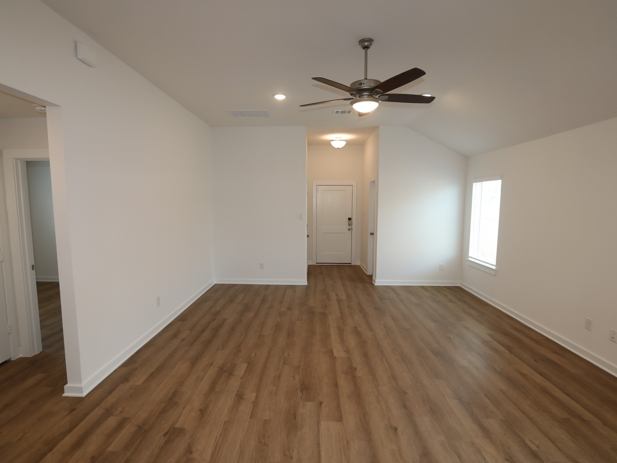 5807 Sunrise Bottom Lane Property Photo 3
