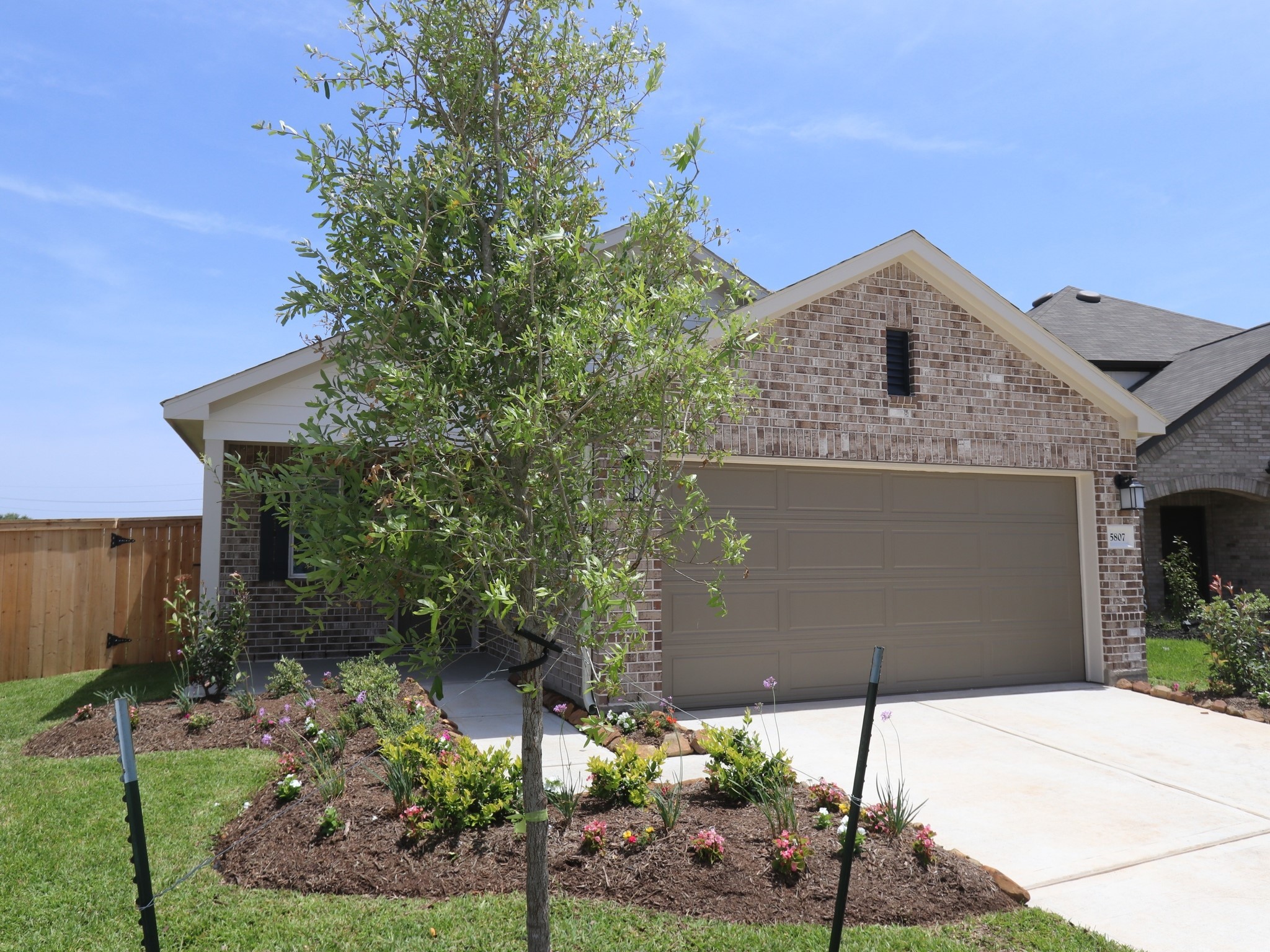 5807 Sunrise Bottom Lane Property Photo 7