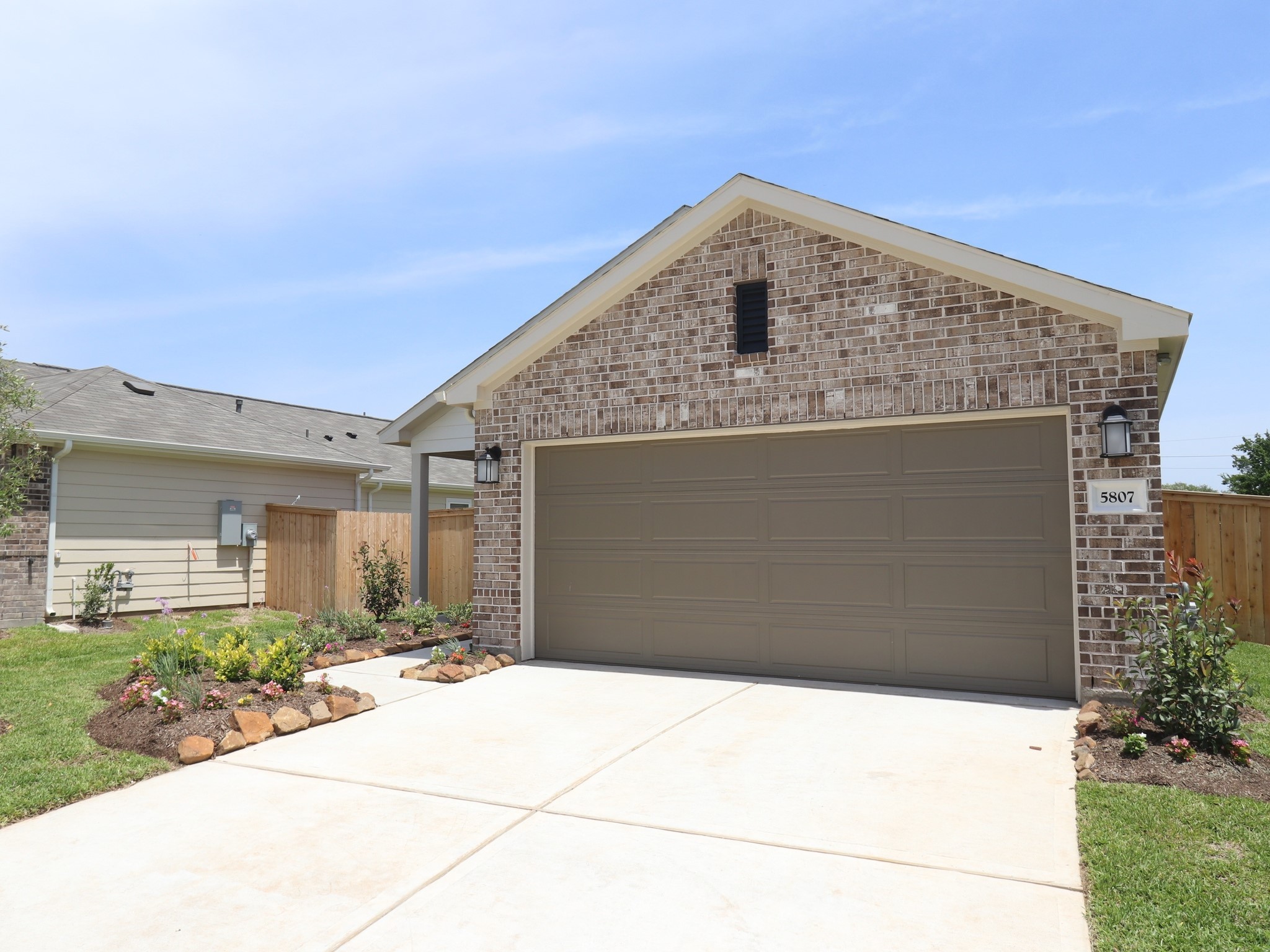 5807 Sunrise Bottom Lane Property Photo 8