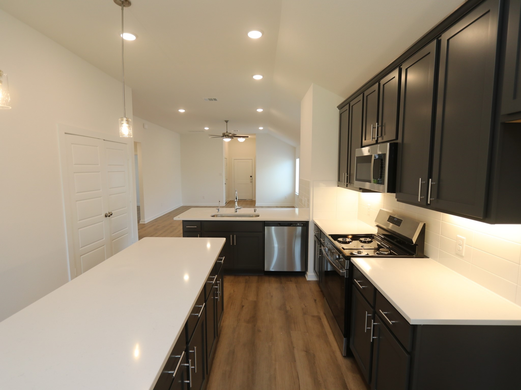 5807 Sunrise Bottom Lane Property Photo 9