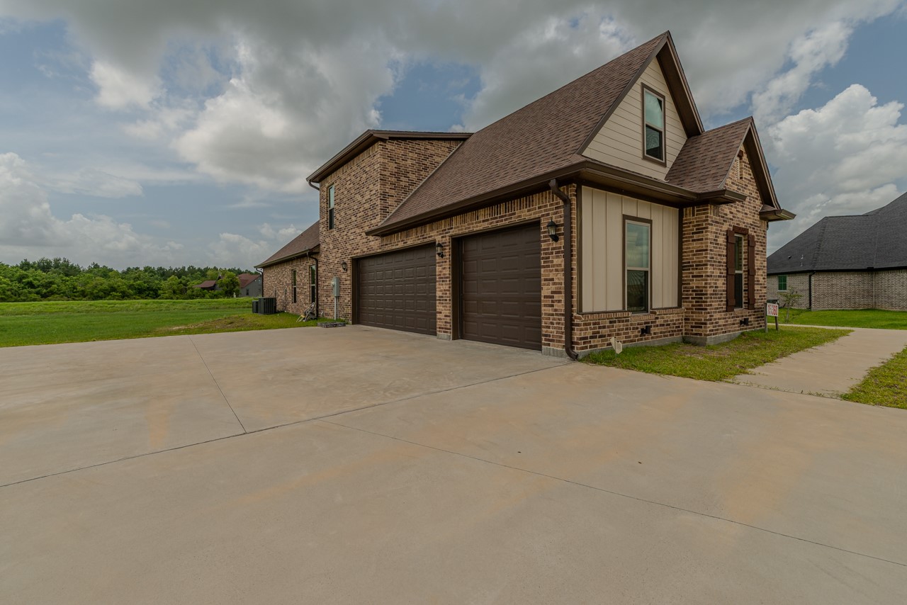 15360 Hercules Drive Property Photo 3