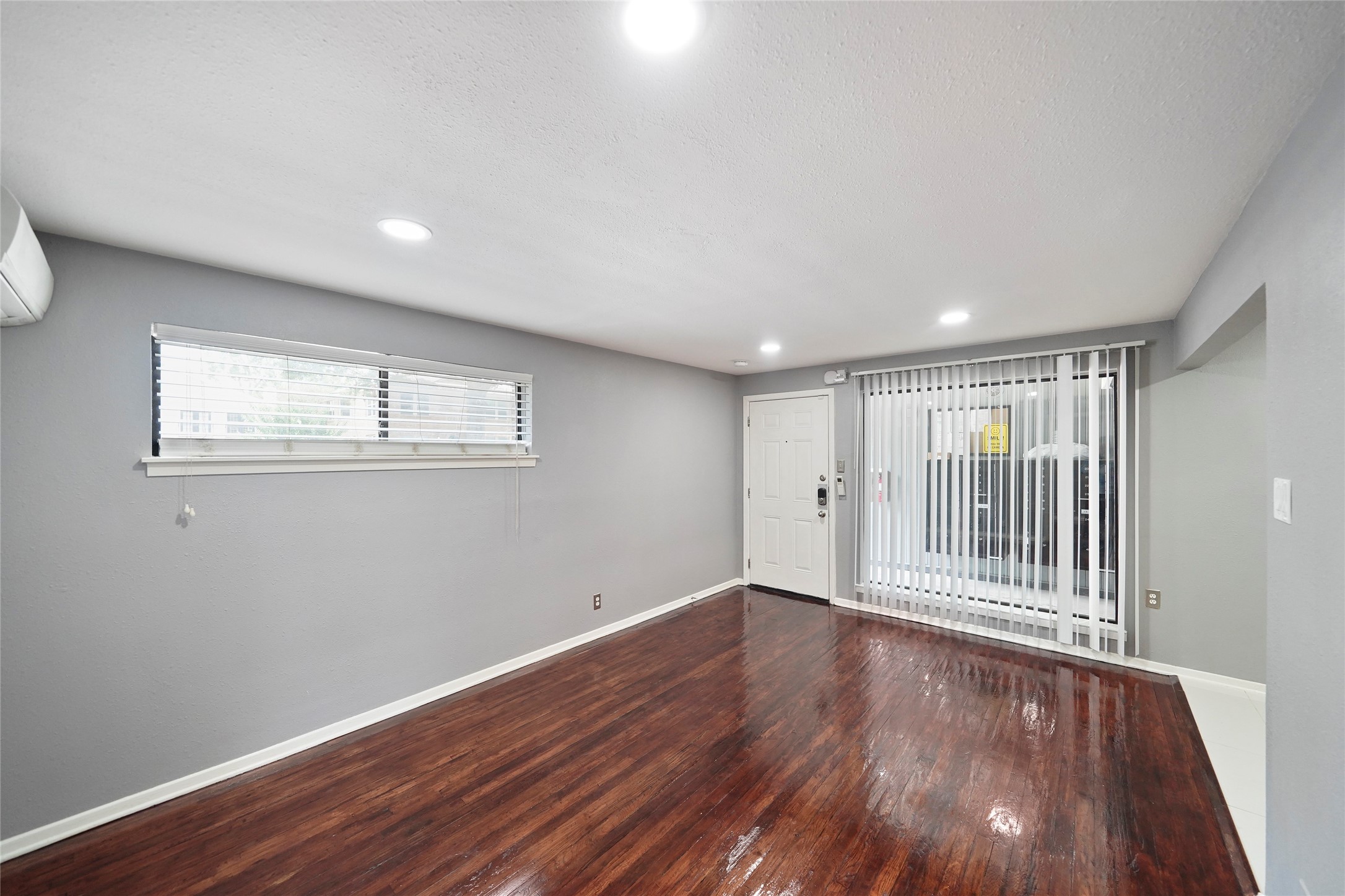 311 Hawthorne Street 1 Property Photo 3