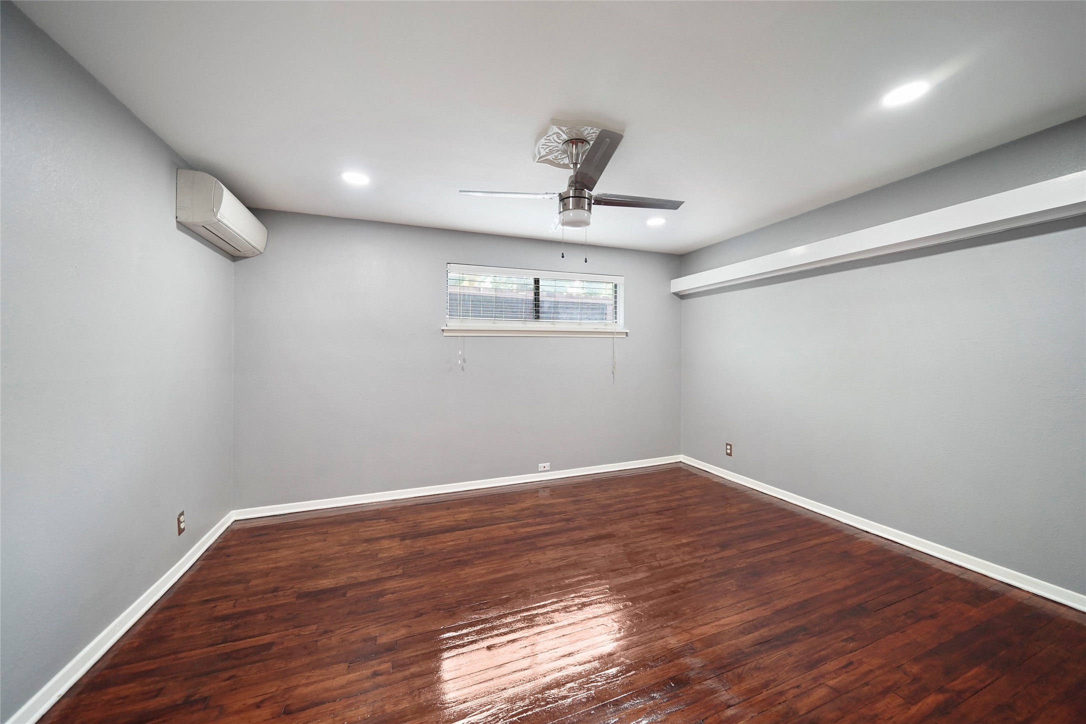 311 Hawthorne Street 1 Property Photo 11