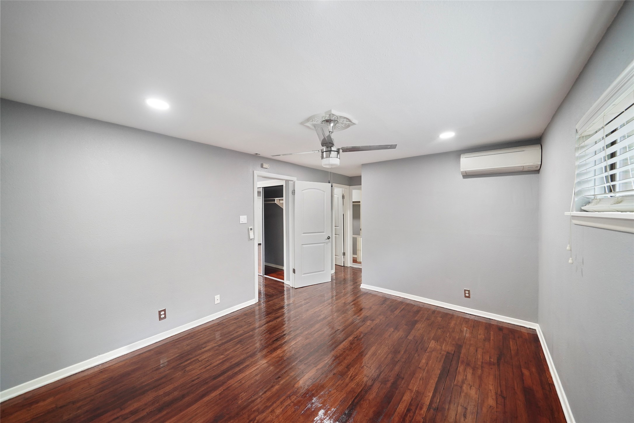 311 Hawthorne Street 1 Property Photo 15