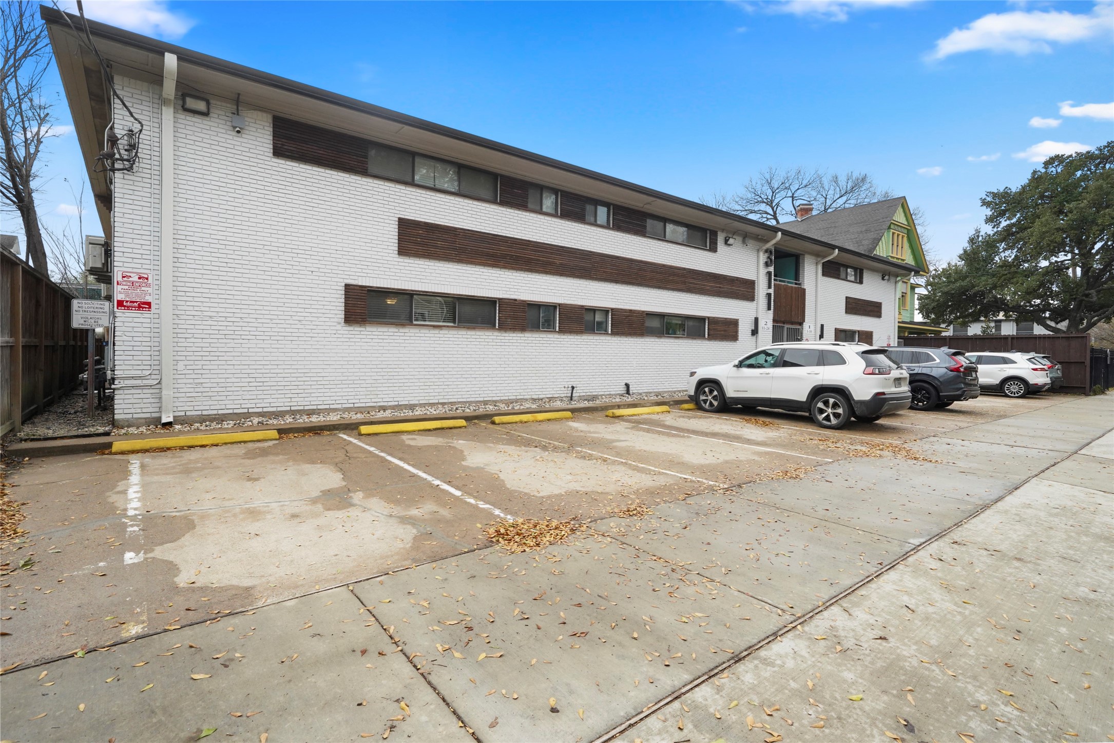 311 Hawthorne Street 1 Property Photo 25