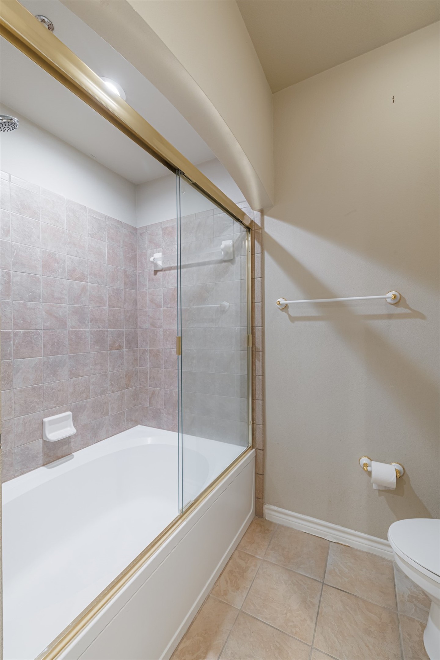 2400 Mccue Road 202 Property Photo 9