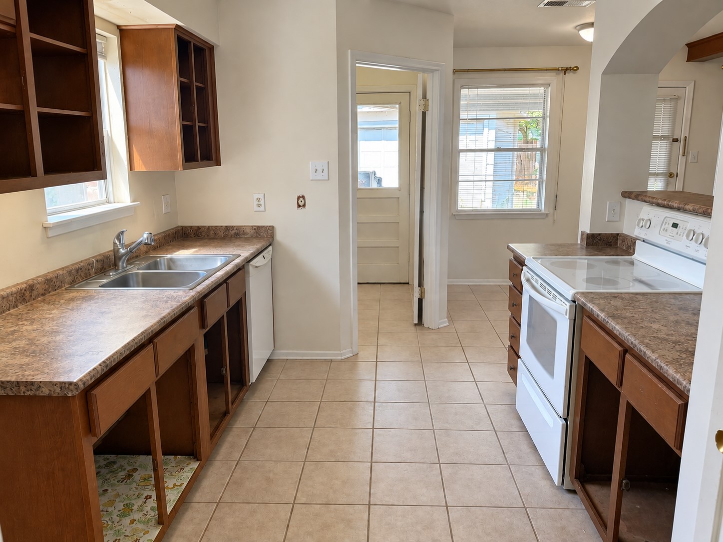 9030 Jackwood Street Property Photo 5