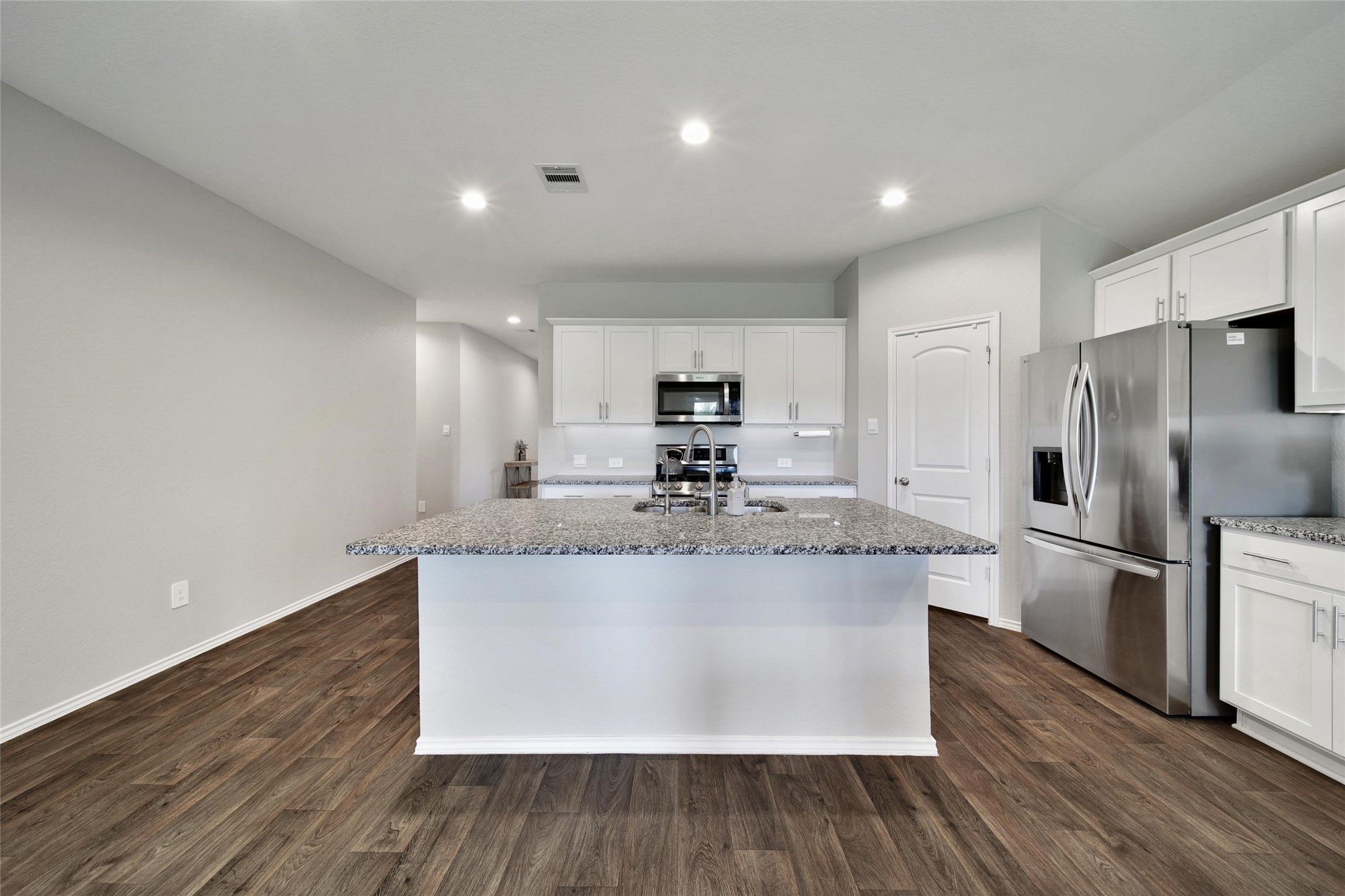 2619 Lost Holly Lane Property Photo 6