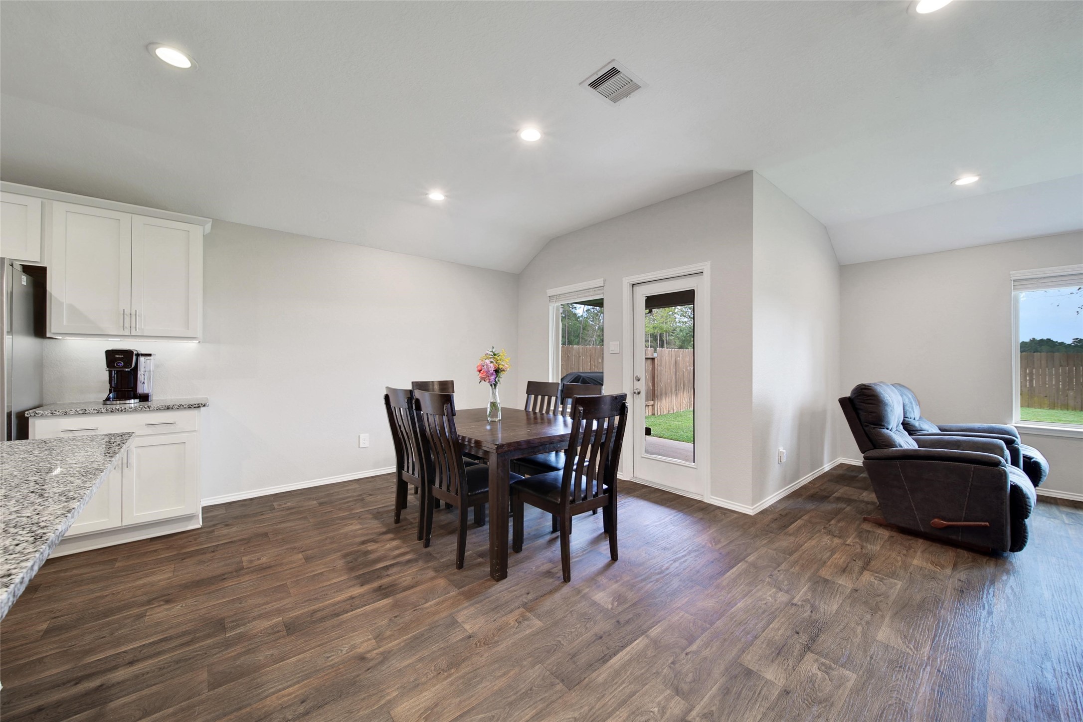 2619 Lost Holly Lane Property Photo 8