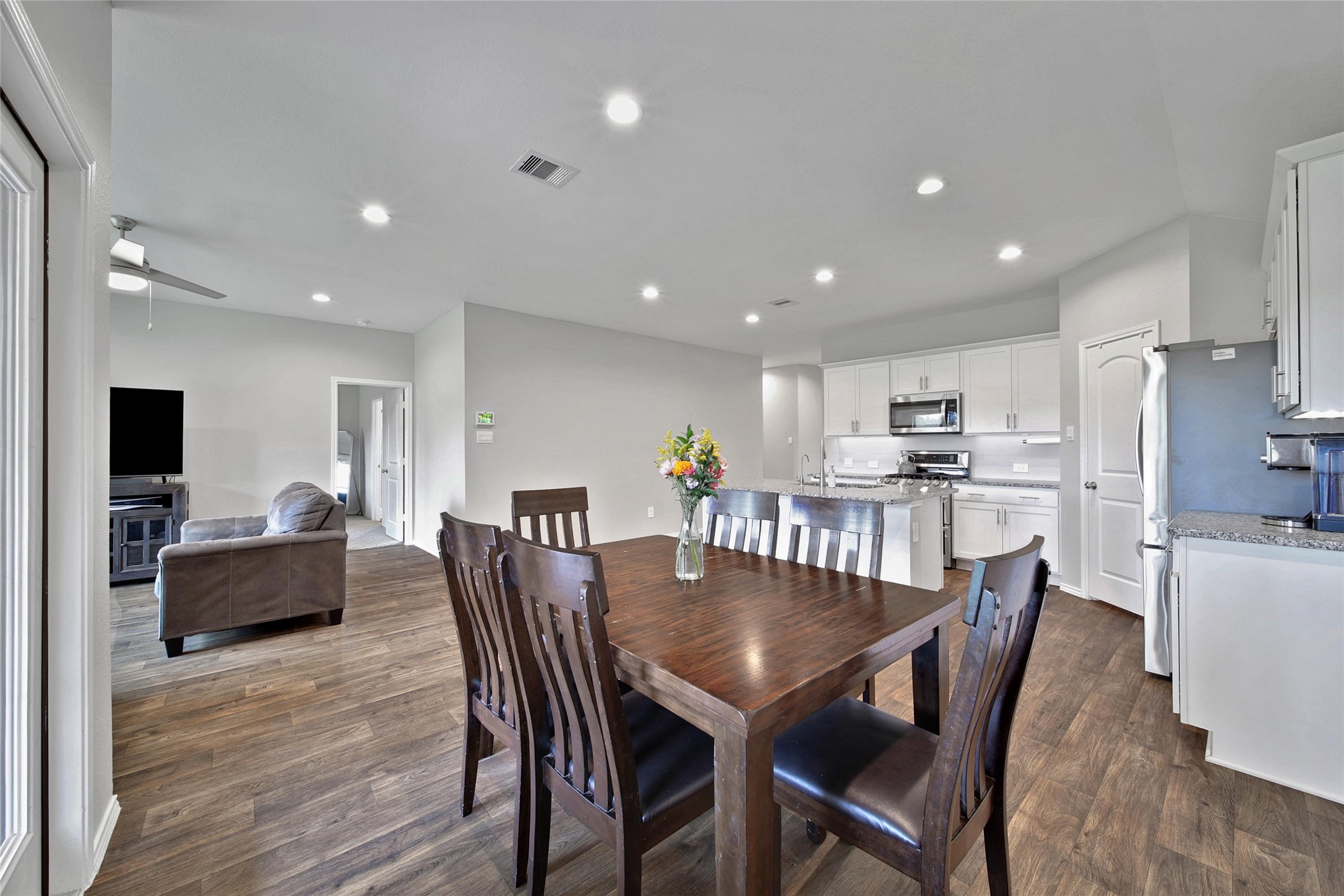 2619 Lost Holly Lane Property Photo 9