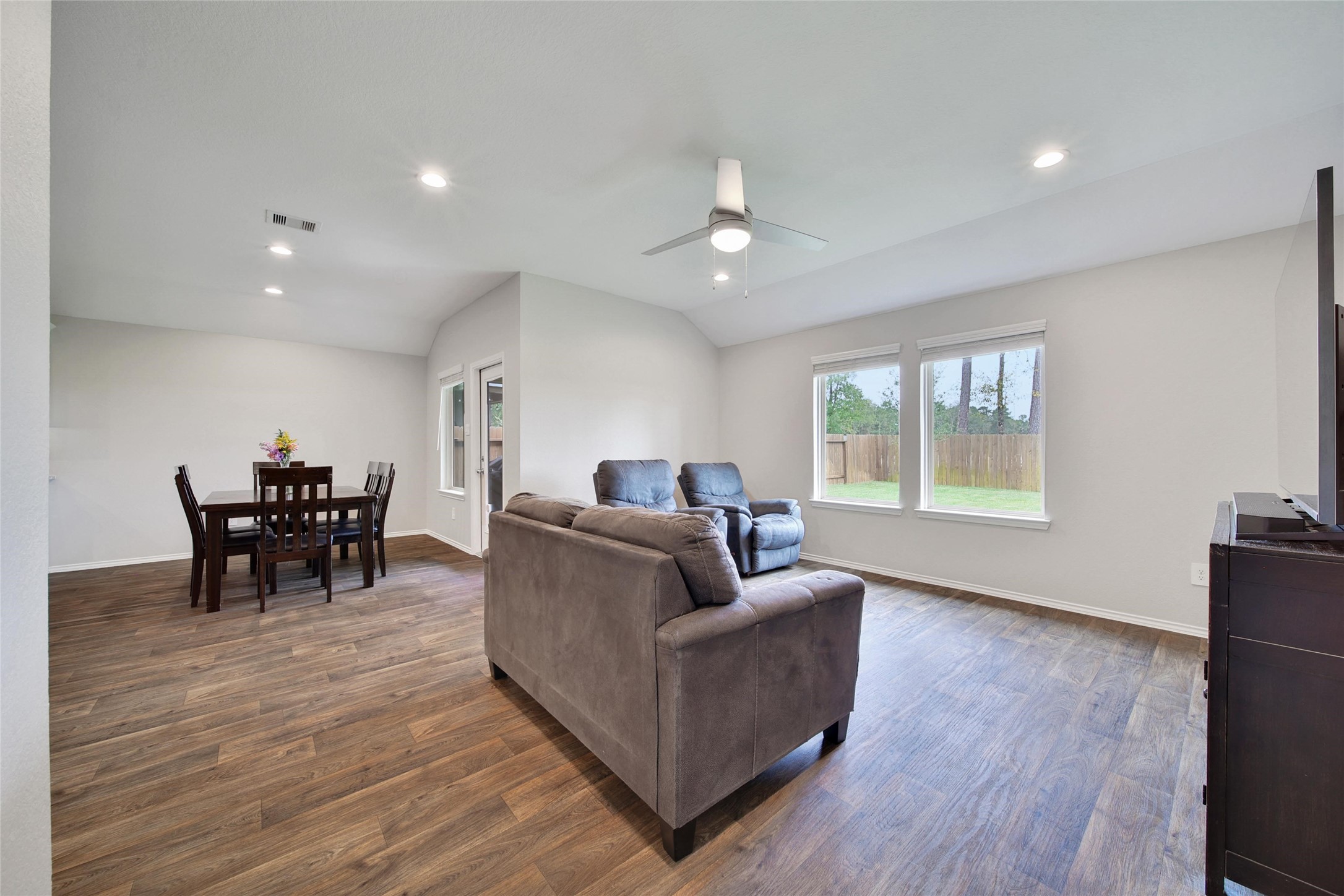 2619 Lost Holly Lane Property Photo 12