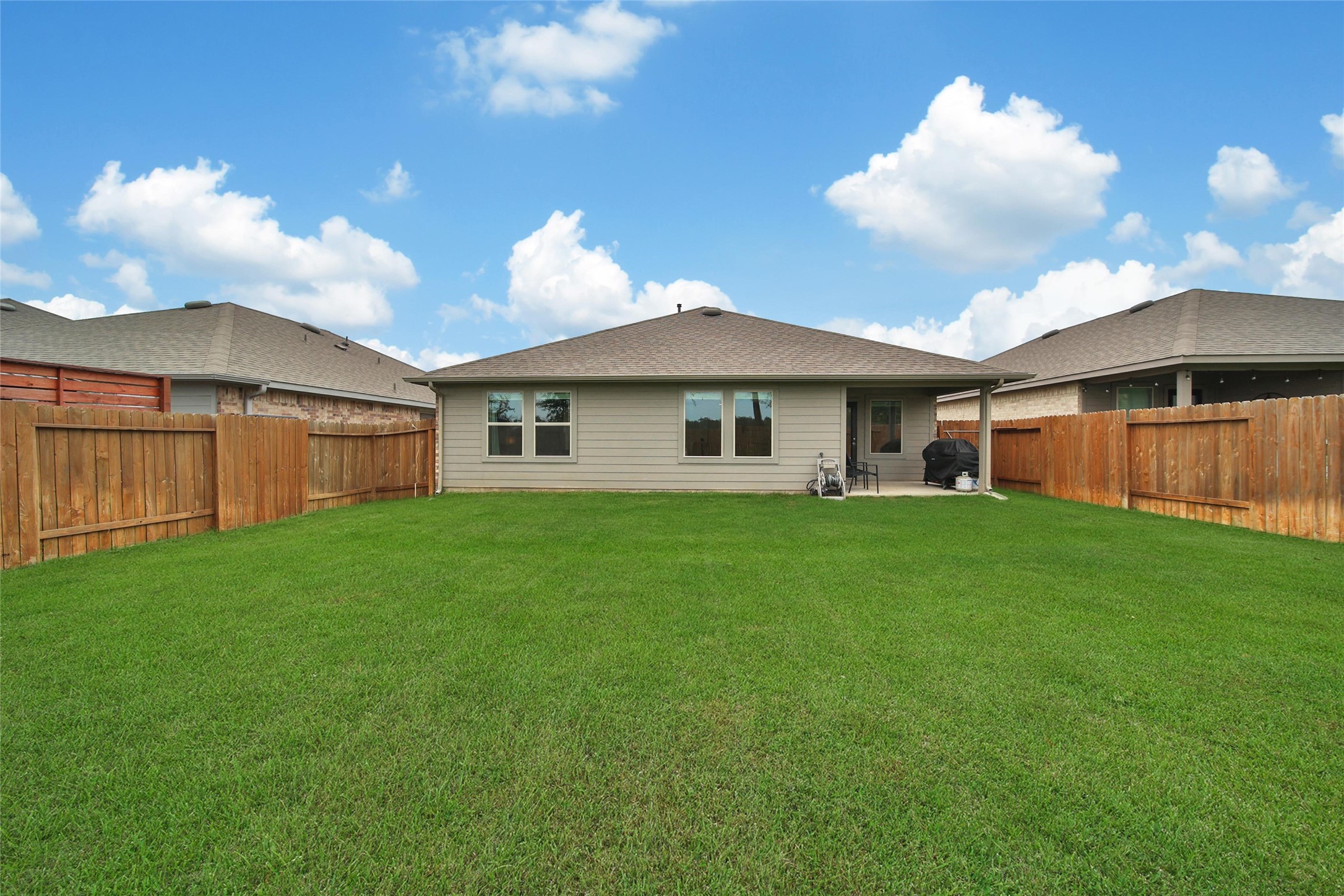 2619 Lost Holly Lane Property Photo 31