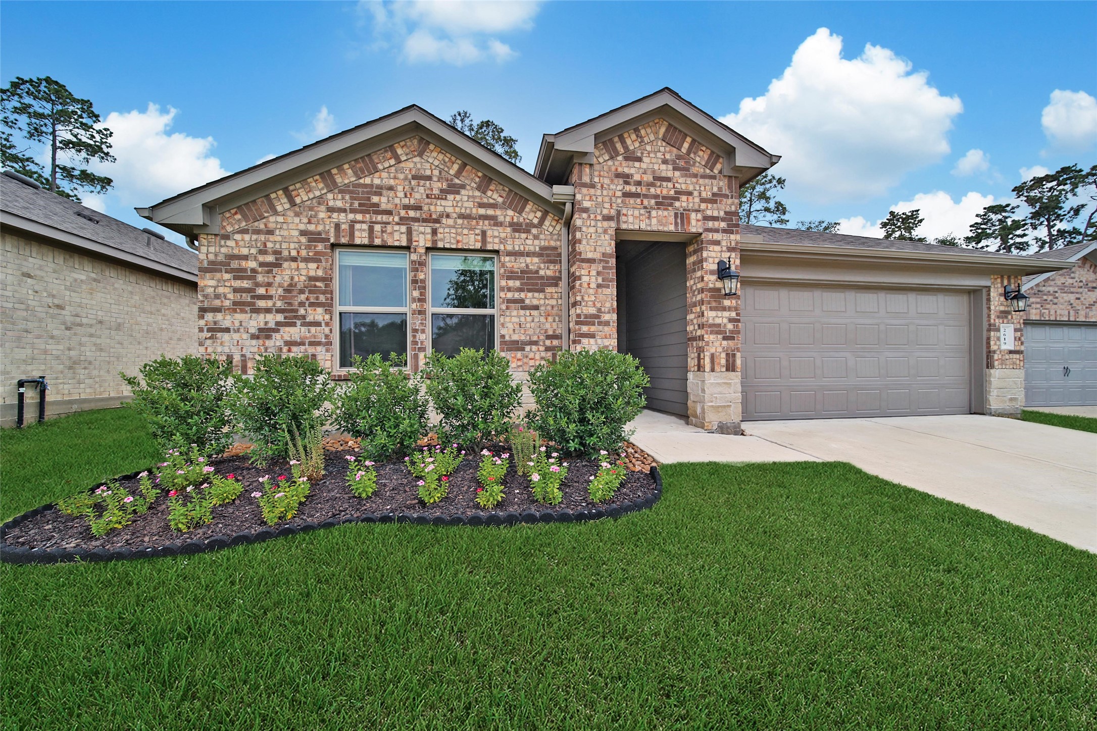 2619 Lost Holly Lane Property Photo 32