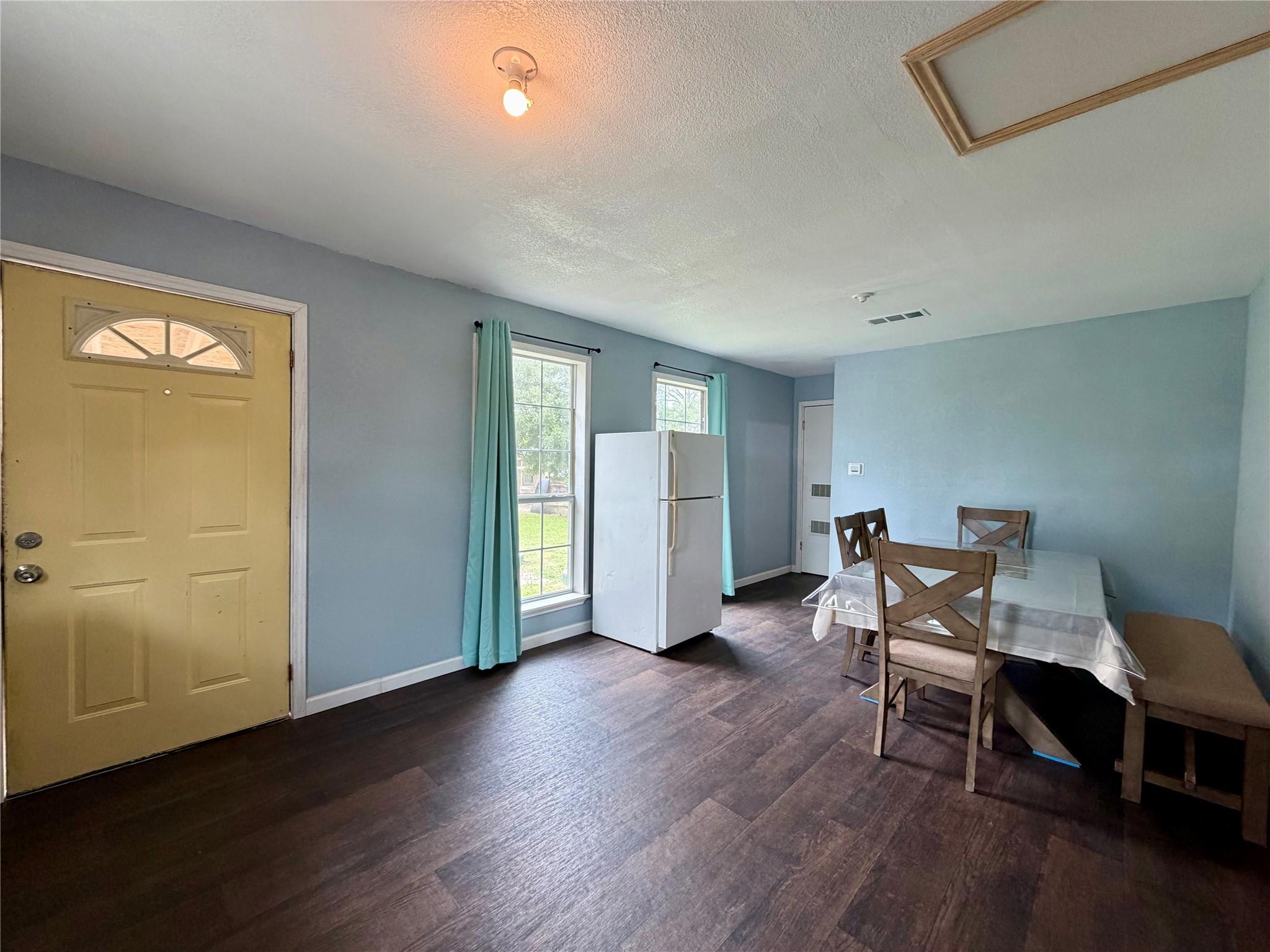 4731 Colony Lane Property Photo 3