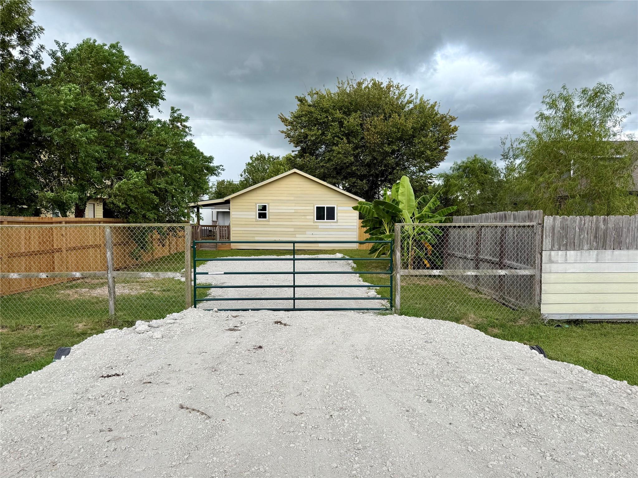 4731 Colony Lane Property Photo 9