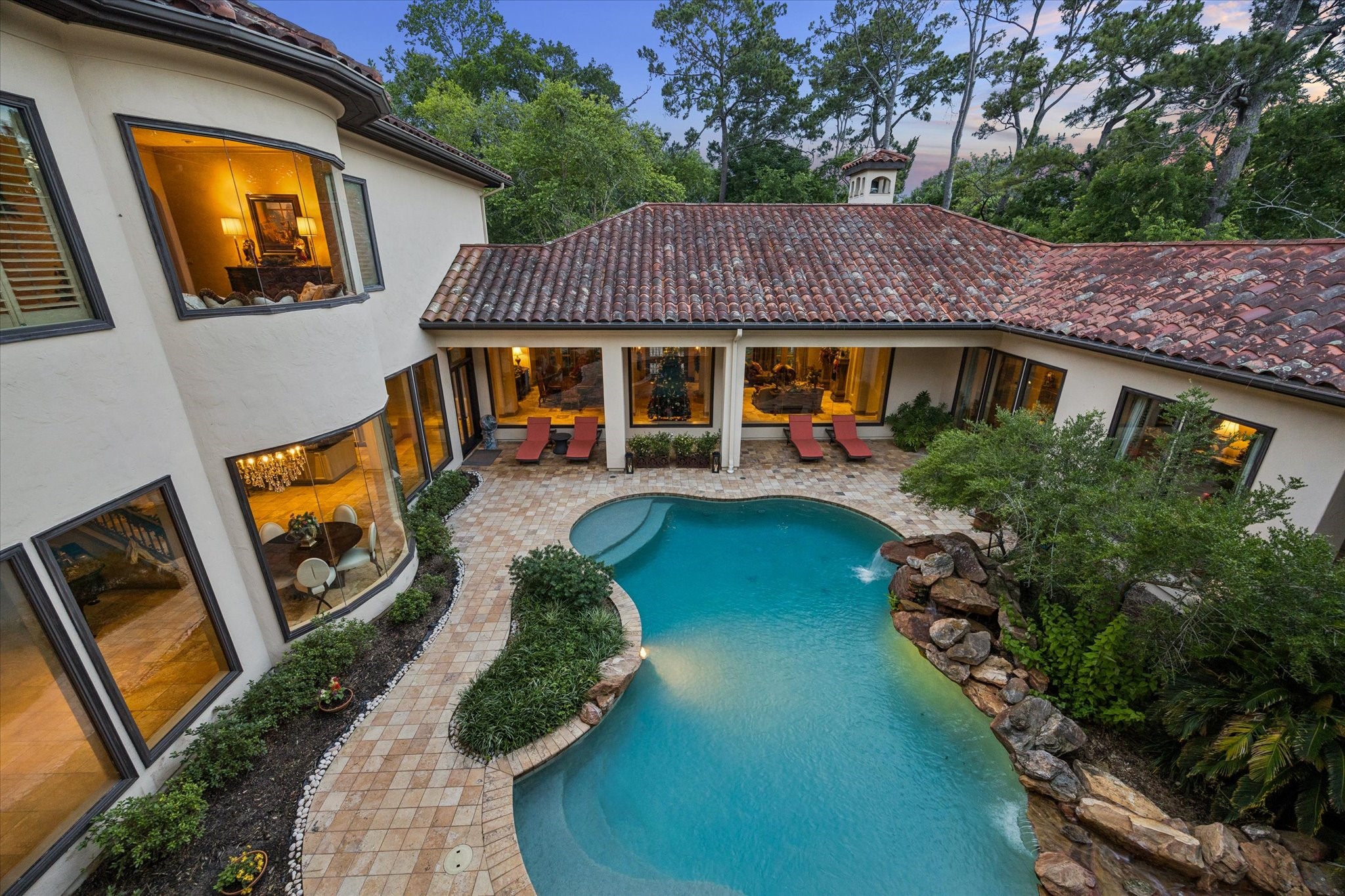 2 Lacewood Lane Property Photo 37