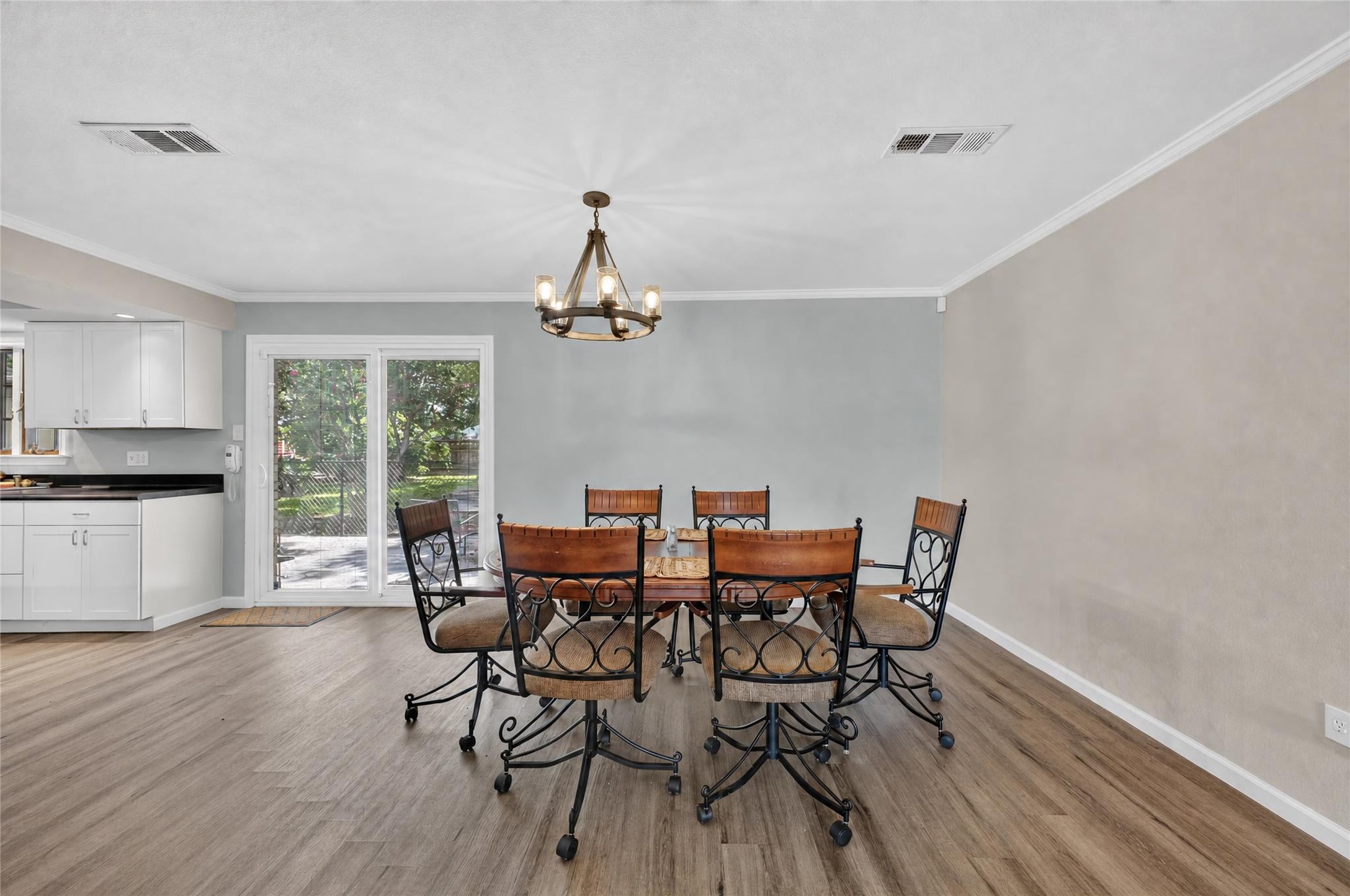 12803 Fairlane Drive Property Photo 10