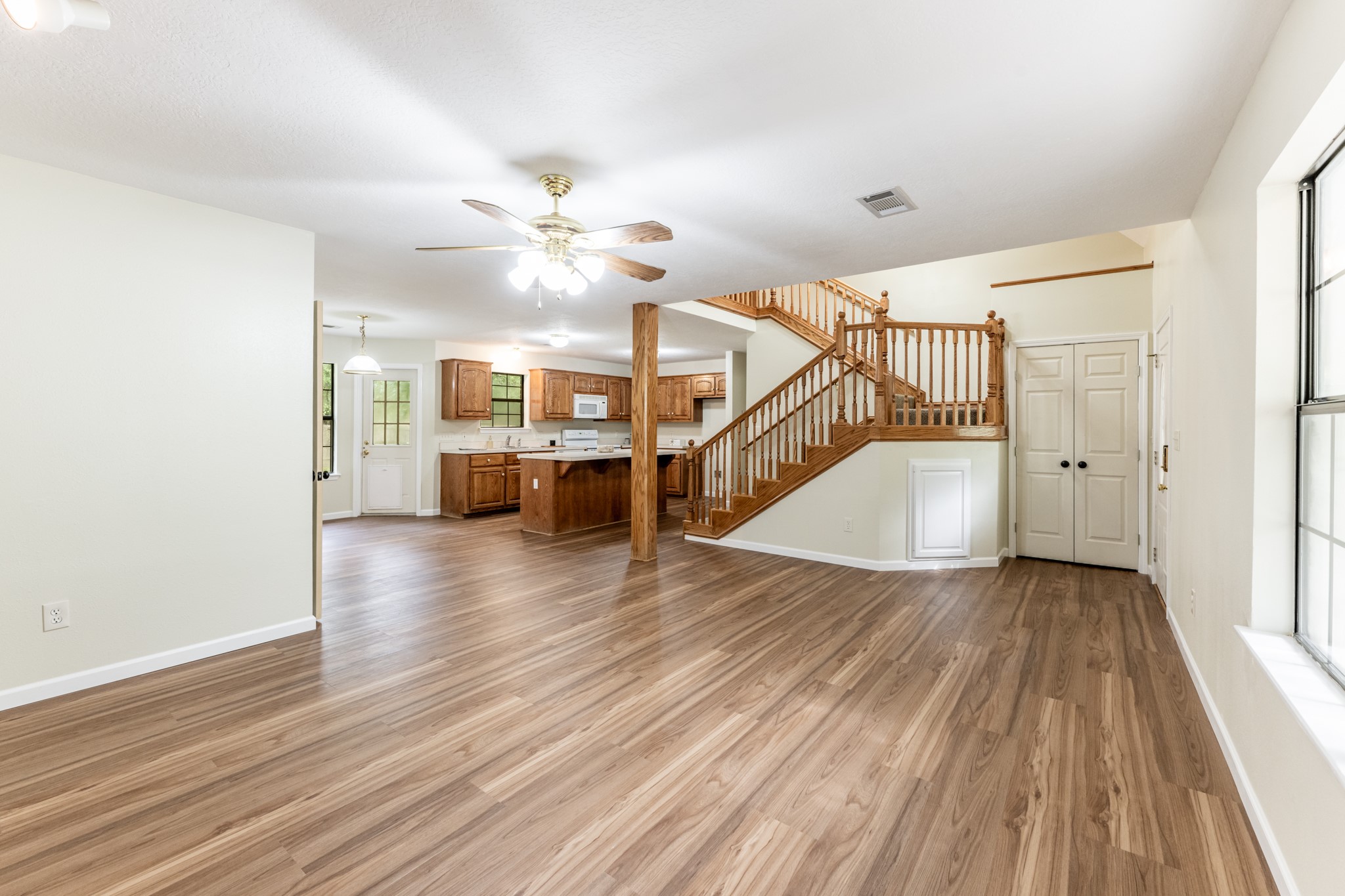 3660 Red Bud Lane Property Photo 3