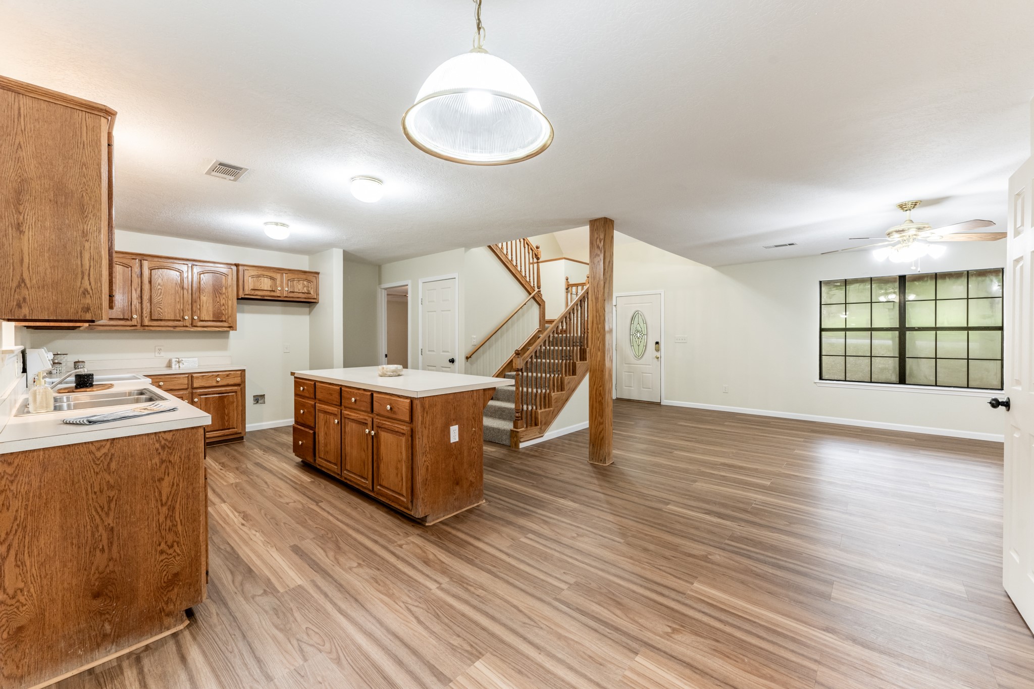 3660 Red Bud Lane Property Photo 6