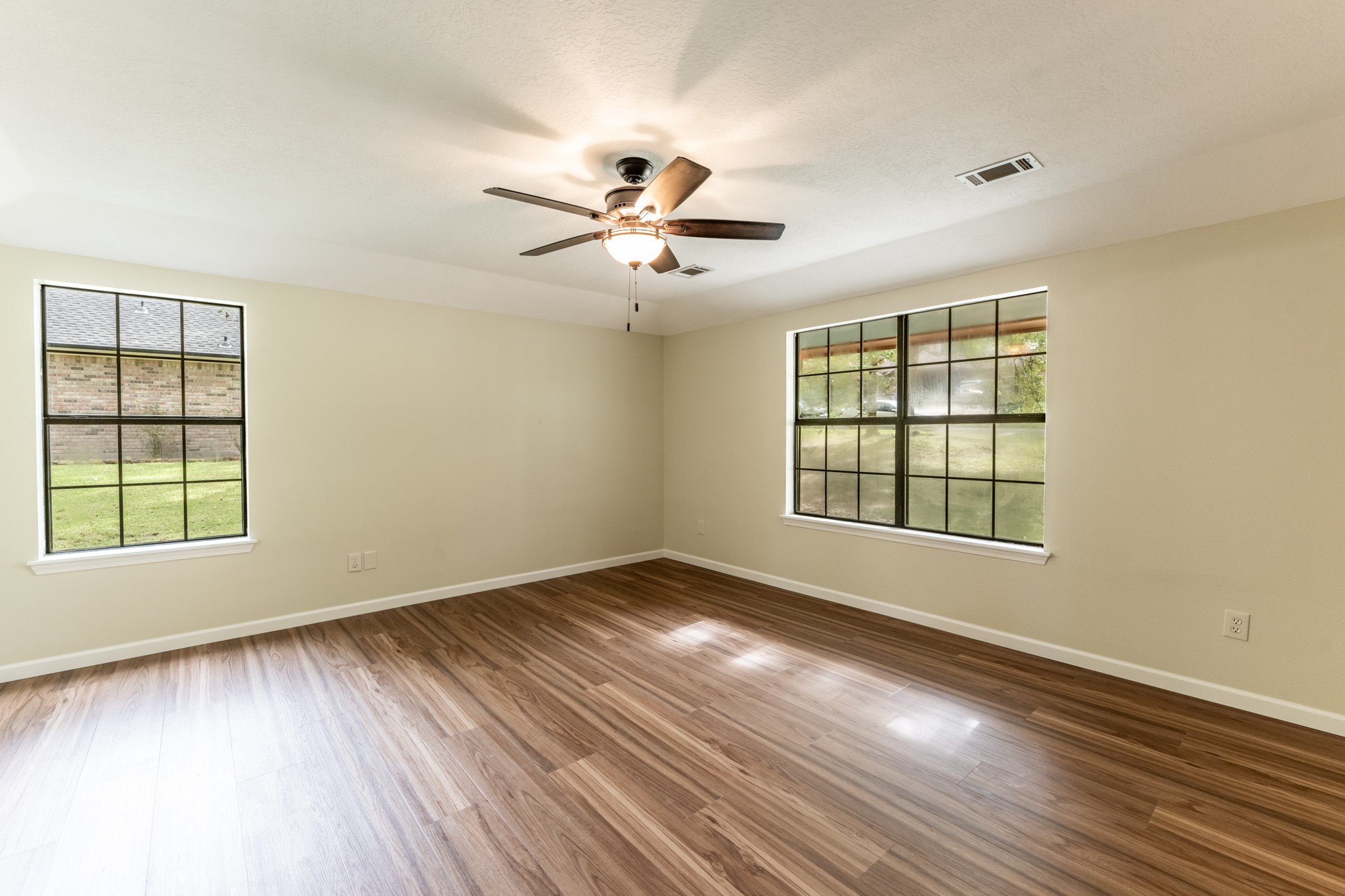 3660 Red Bud Lane Property Photo 10
