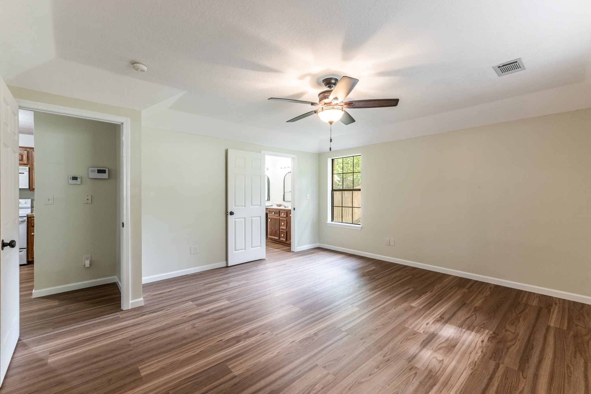 3660 Red Bud Lane Property Photo 11