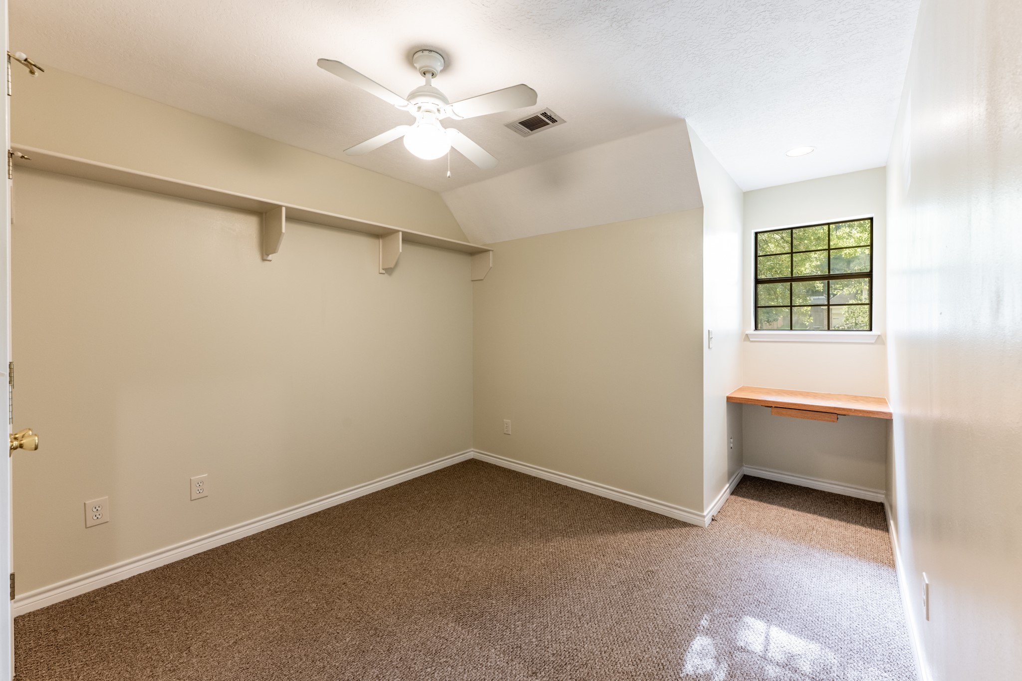 3660 Red Bud Lane Property Photo 20