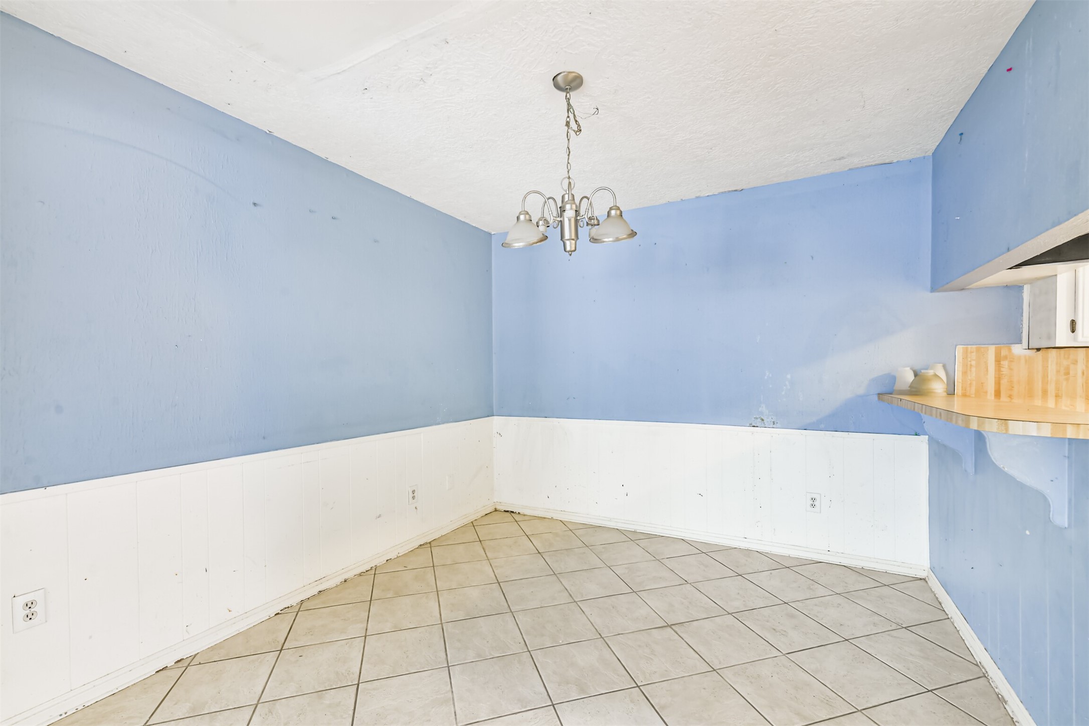 2718 Tinechester Drive Property Photo 11