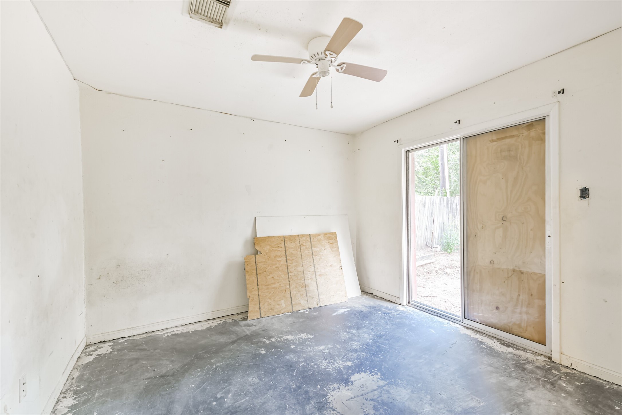 2718 Tinechester Drive Property Photo 17