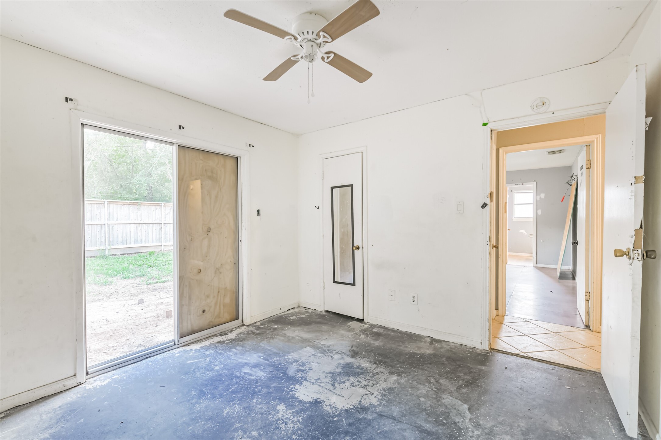 2718 Tinechester Drive Property Photo 18