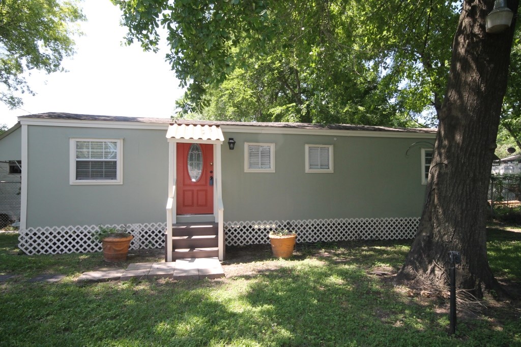 734-a Mcdaniel Street Property Photo 1