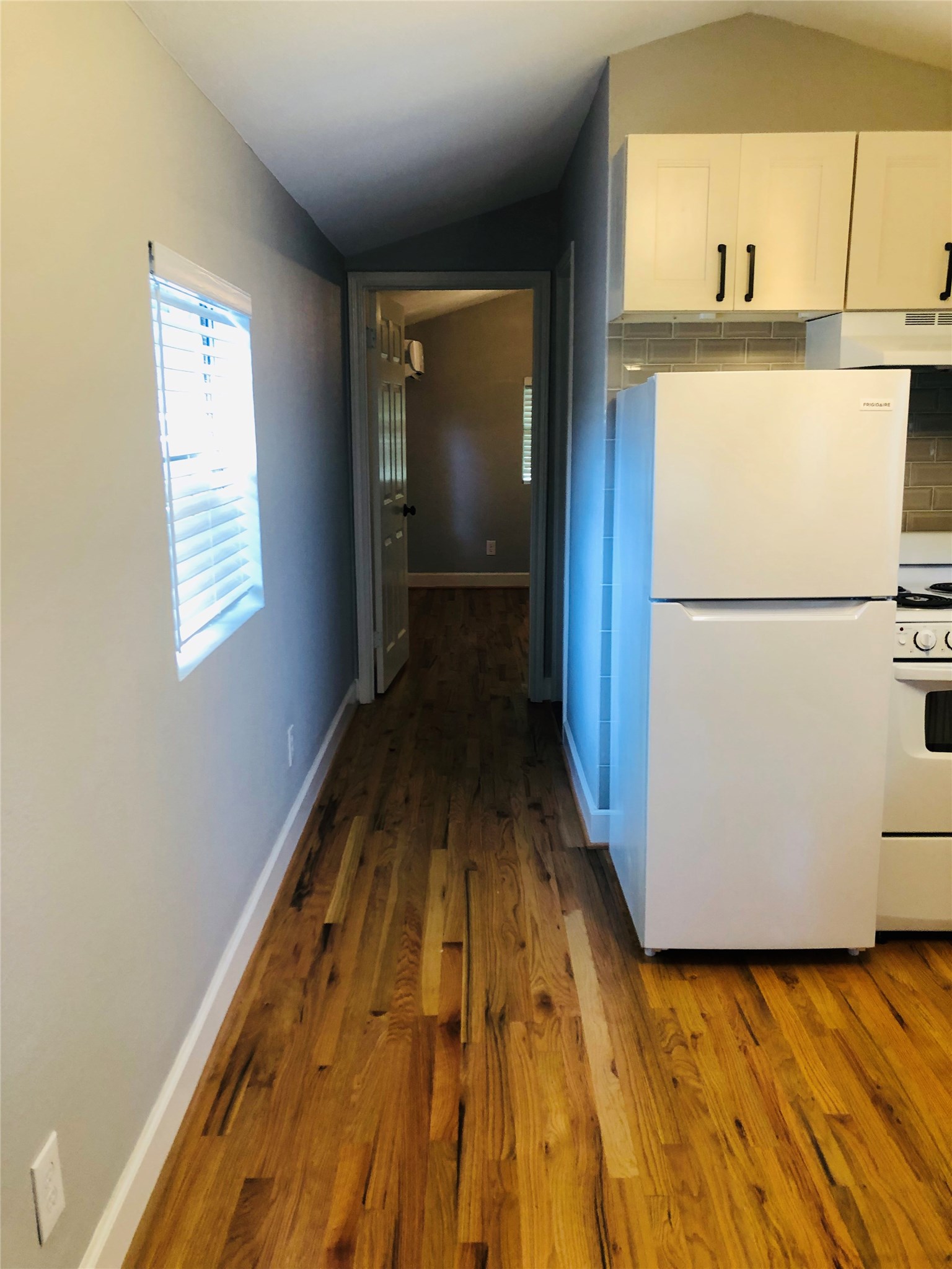 734-a Mcdaniel Street Property Photo 11
