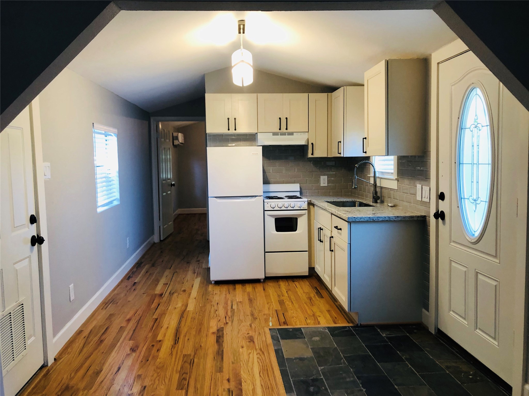 734-a Mcdaniel Street Property Photo 12
