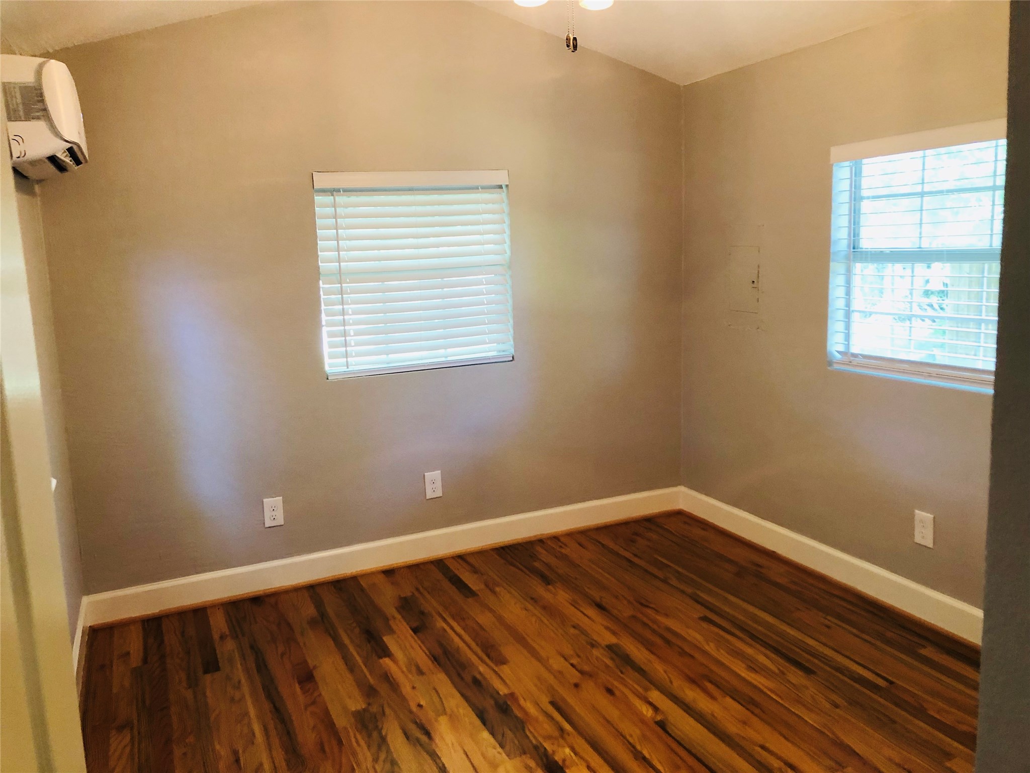 734-a Mcdaniel Street Property Photo 14