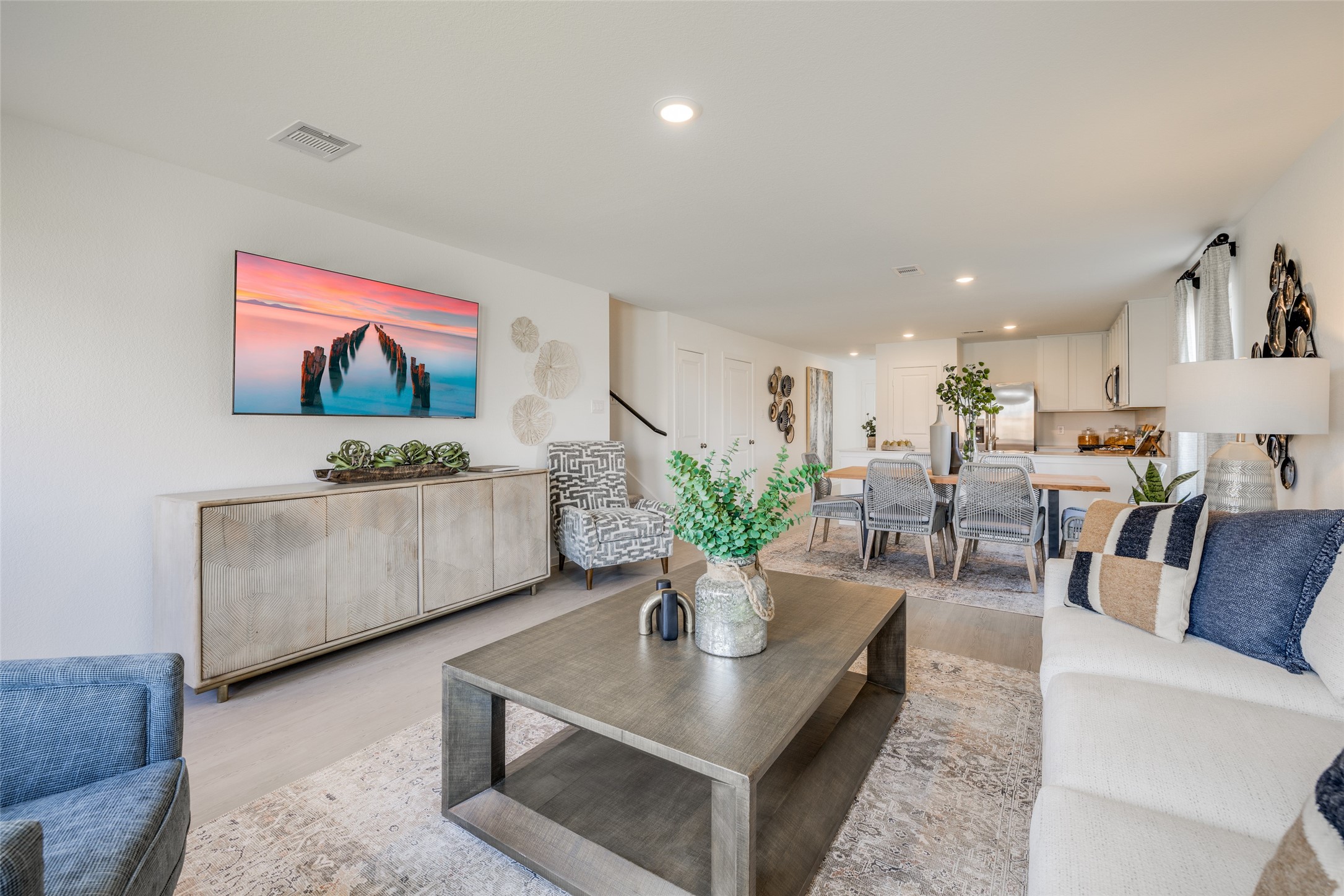 340 Kingston Way Property Photo