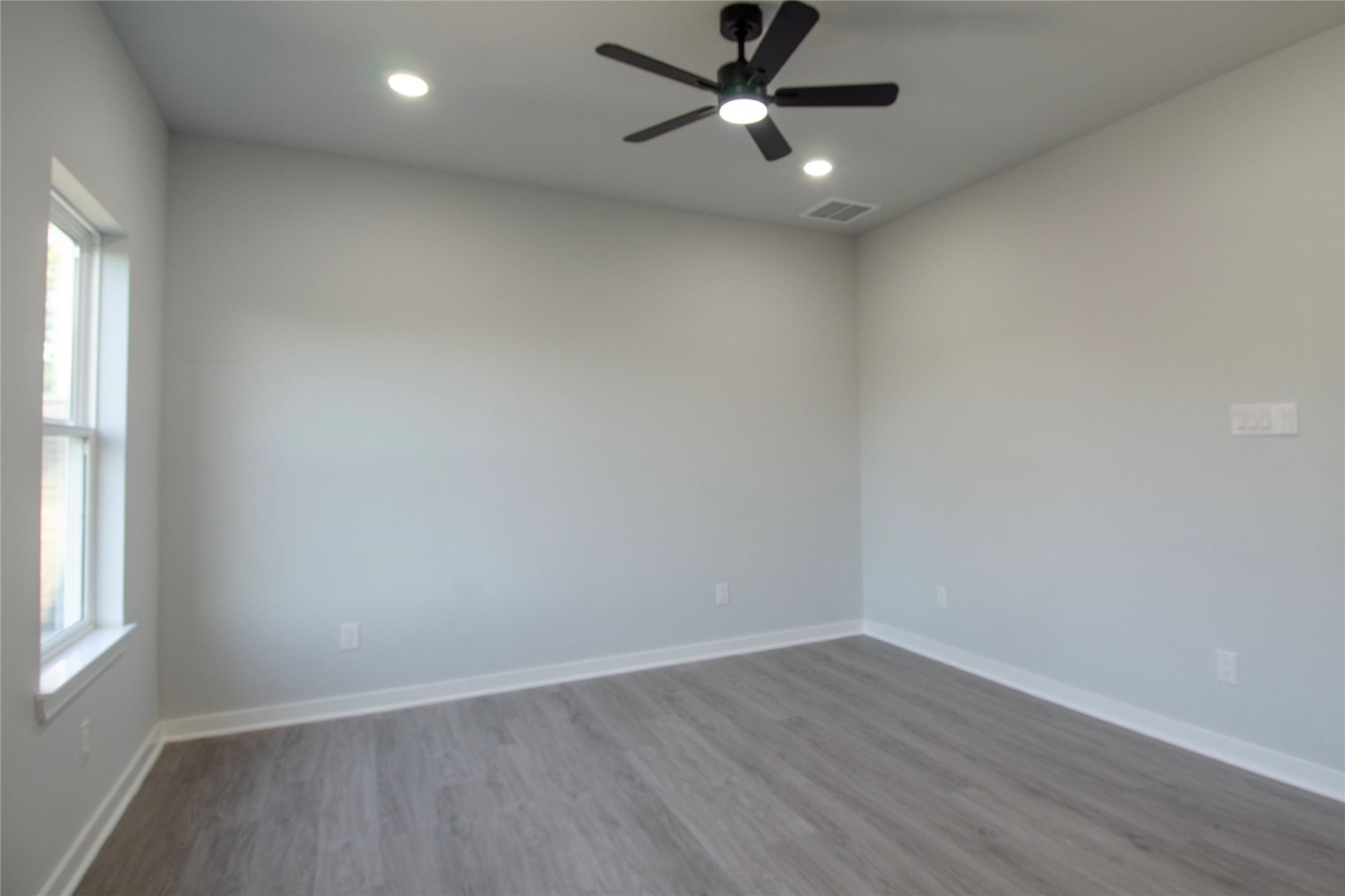 2832 Mansfield Street Property Photo 17