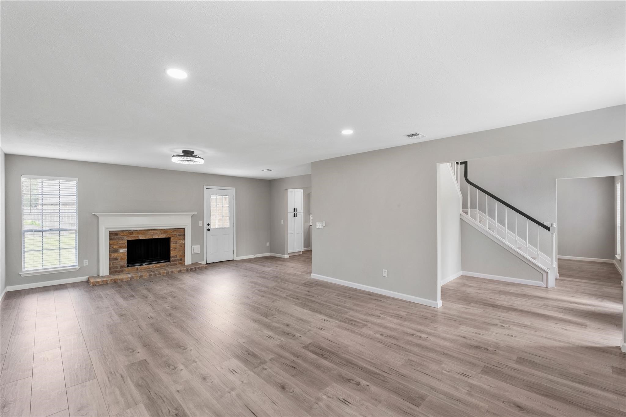 4523 Waterfall Way Property Photo 2